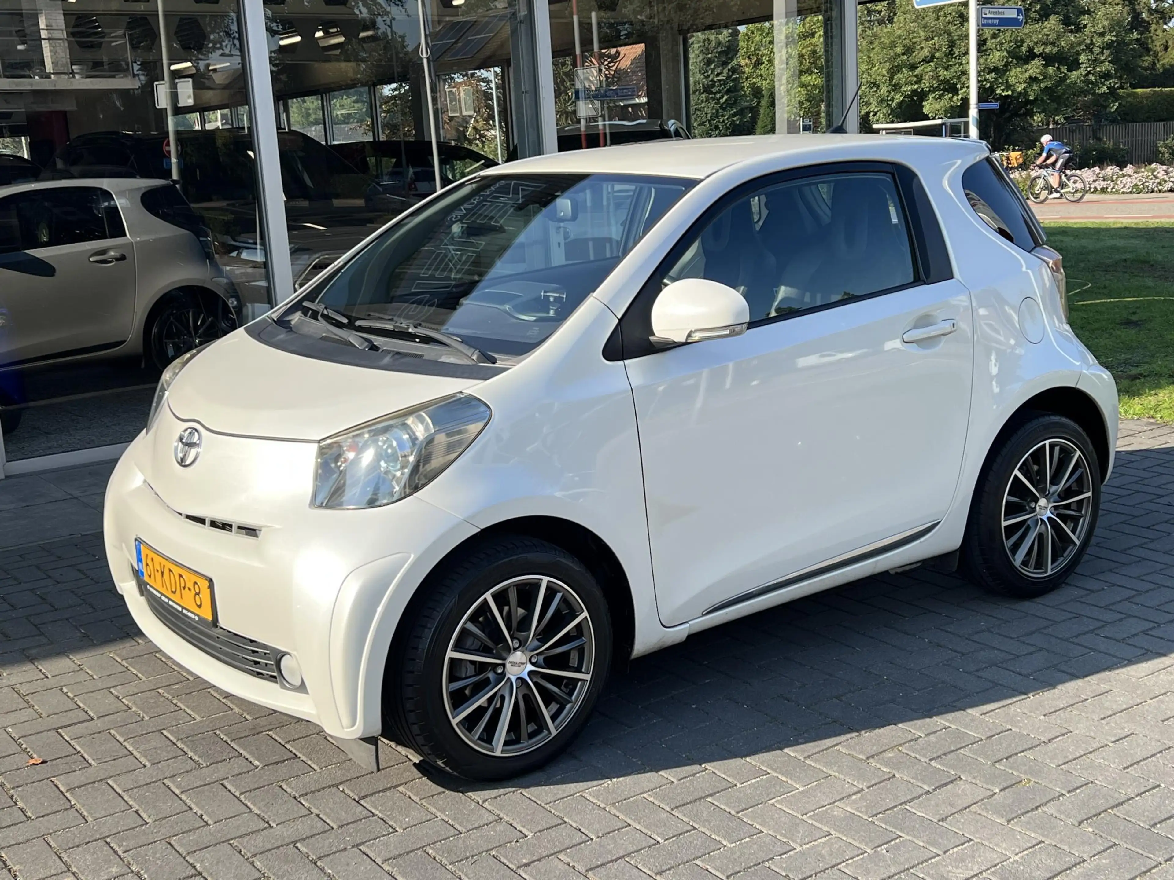 Toyota iQ 1.0 VVTi Aspiration Plus | Stoelverwarming, Half l — photo 7