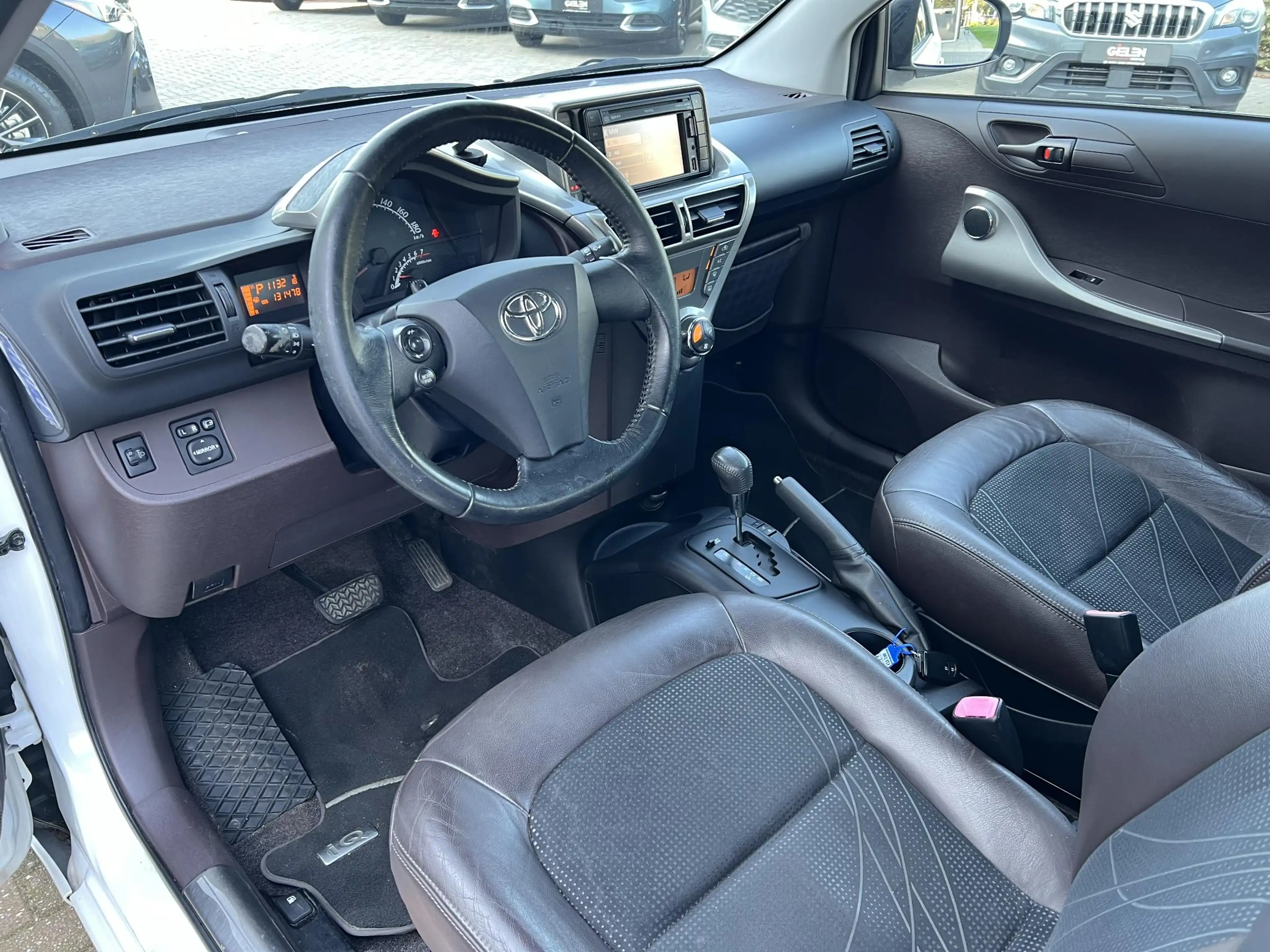 Toyota iQ 1.0 VVTi Aspiration Plus | Stoelverwarming, Half l — photo 14