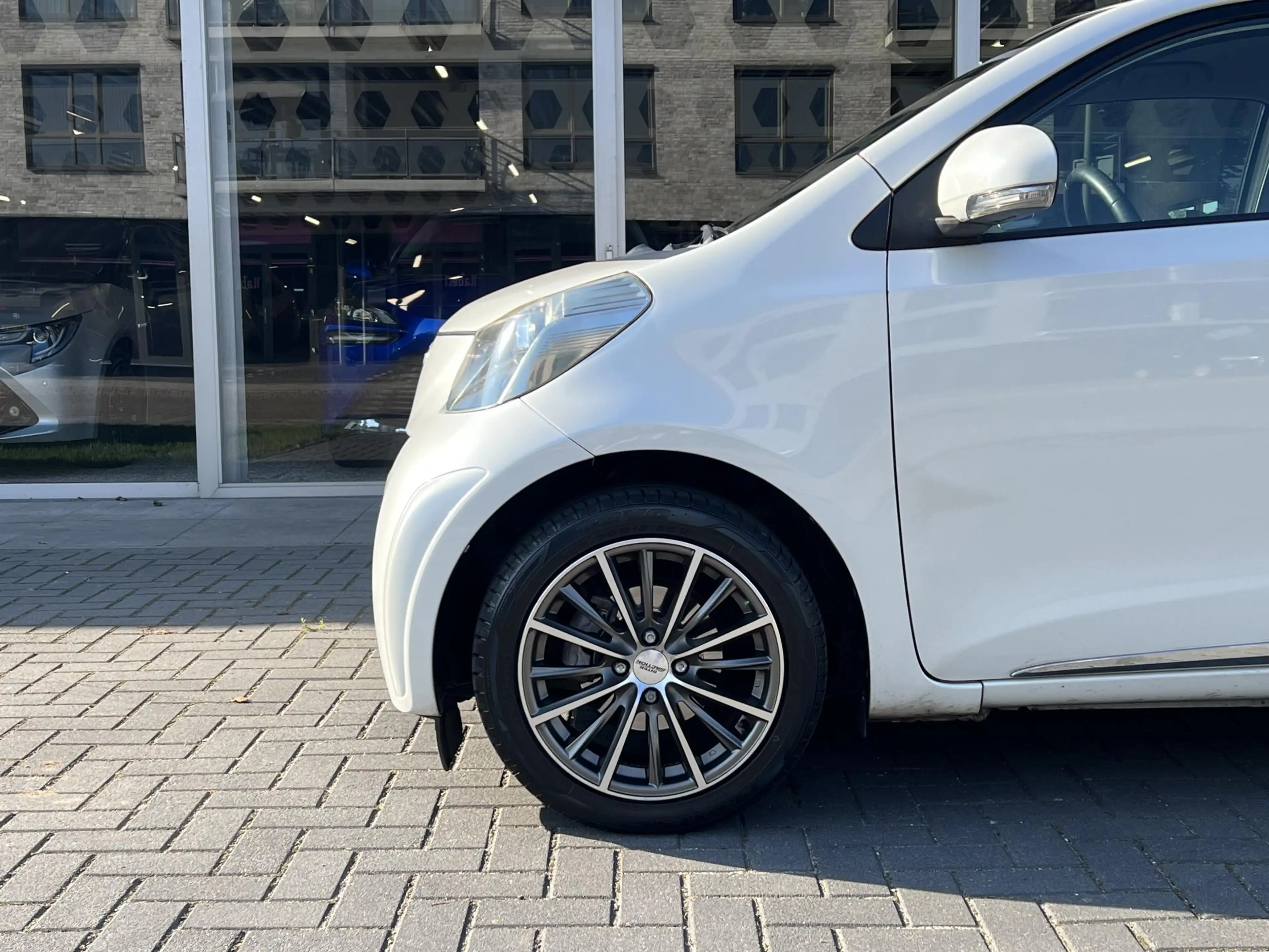 Toyota iQ 1.0 VVTi Aspiration Plus | Stoelverwarming, Half l — photo 6