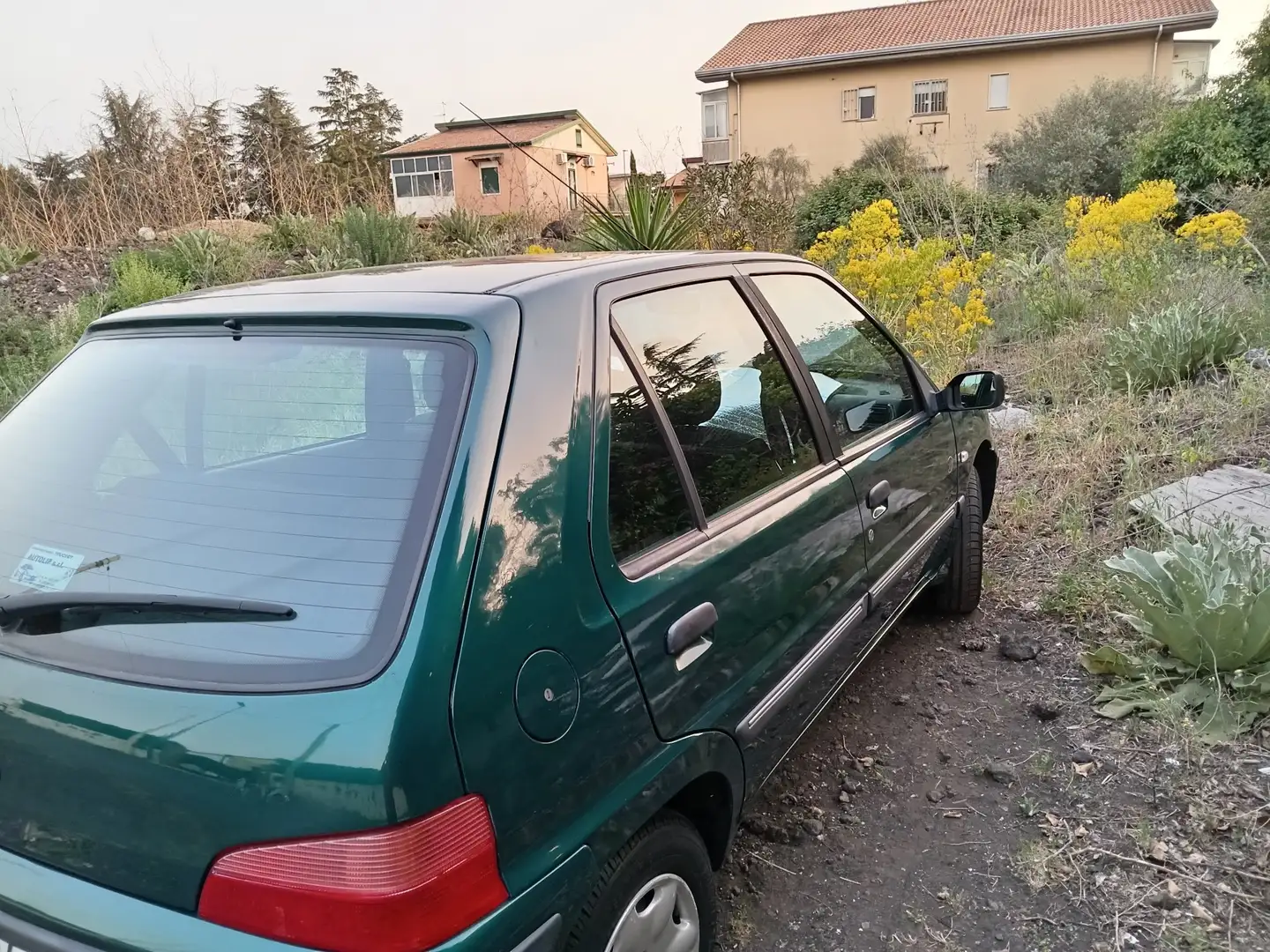 Peugeot 106 5p 1.5d Open c/airbag Groen - 1