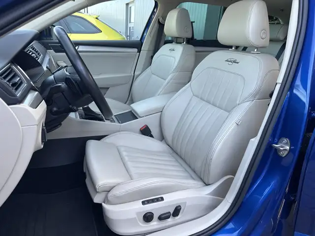 Skoda Superb view 11
