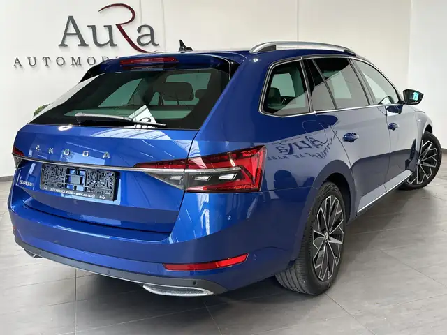 Skoda Superb view 4