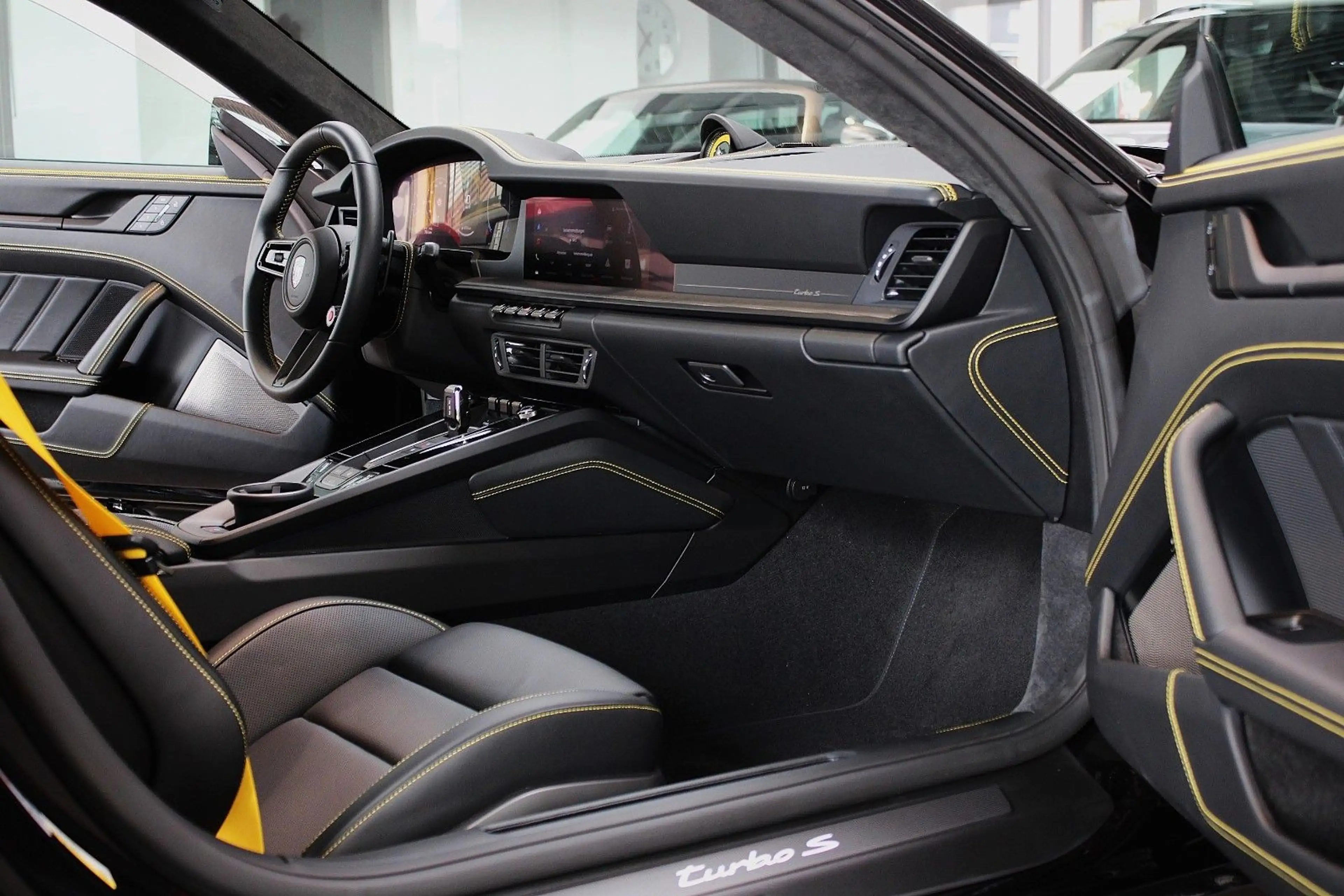 Porsche 911 TURBO S NEW EXKLUSIV SPORT-DESIGN CARBON — photo 14