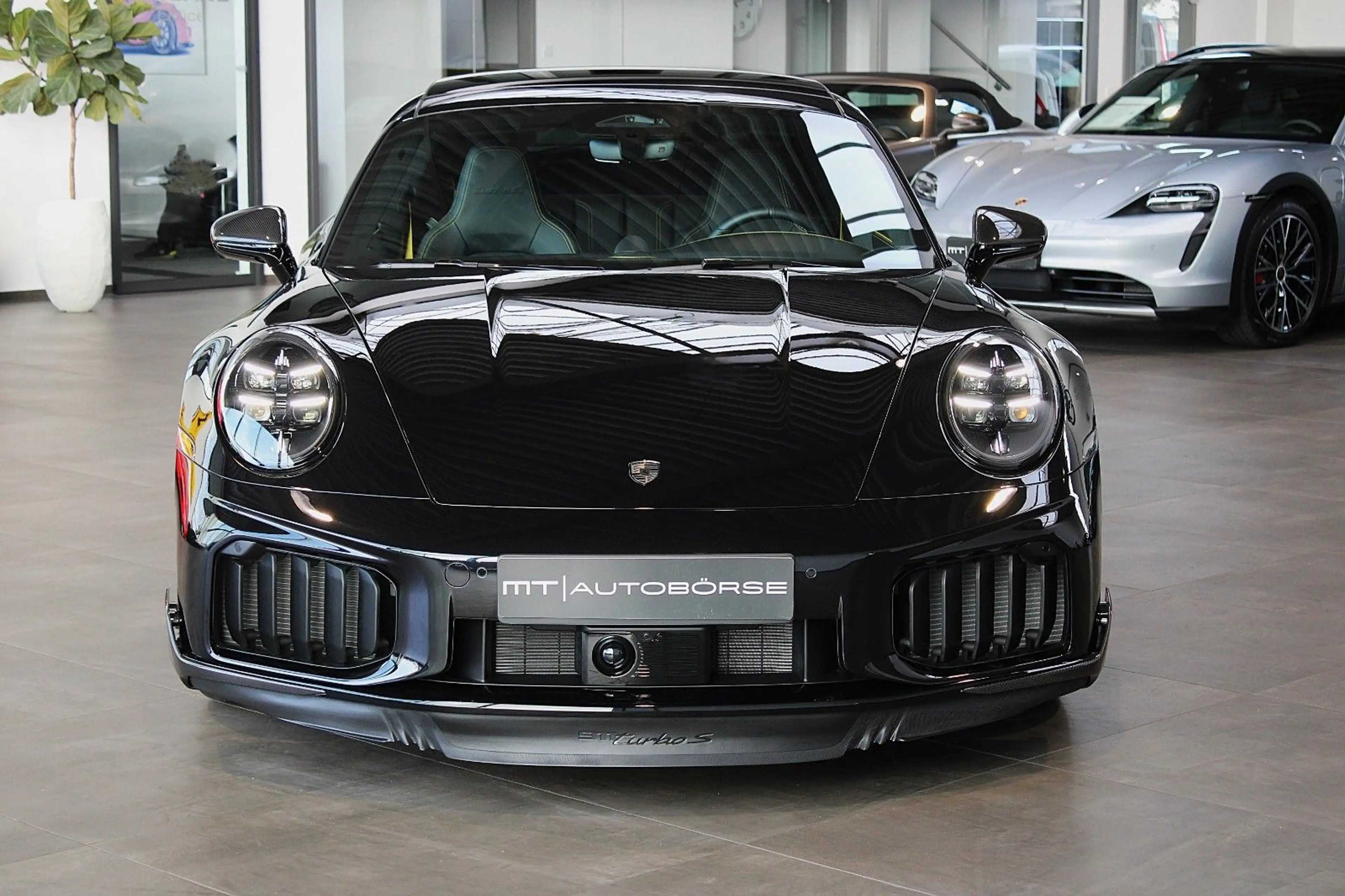Porsche 911 TURBO S NEW EXKLUSIV SPORT-DESIGN CARBON — photo 11
