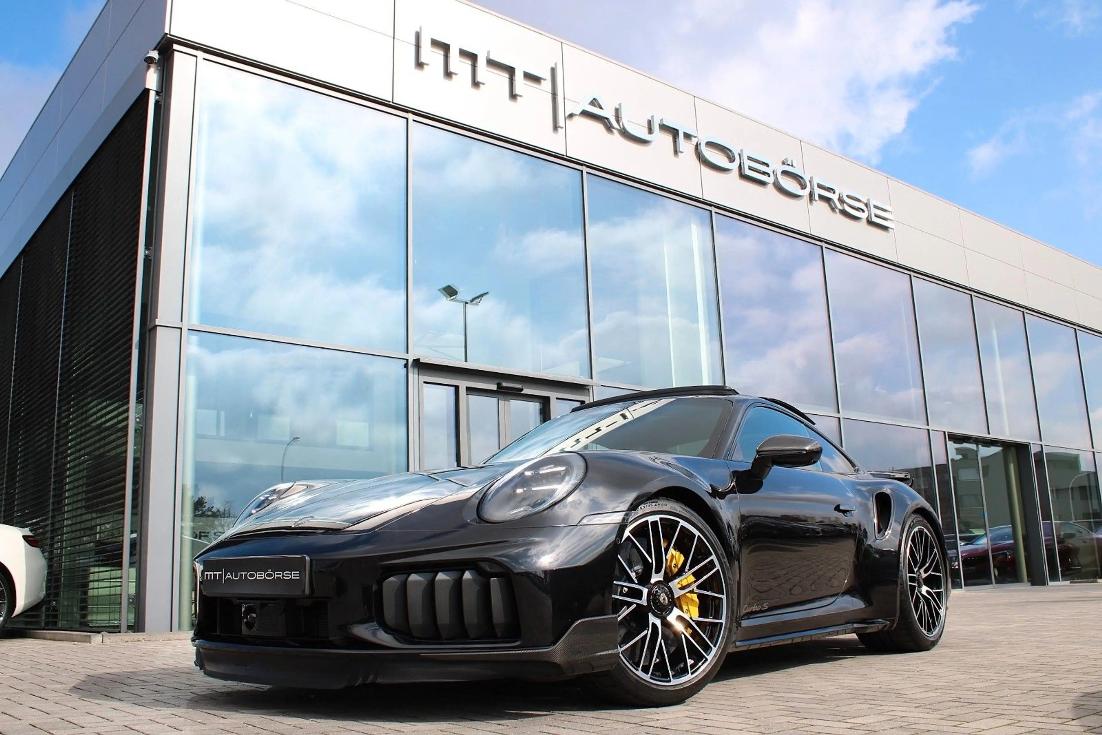 Porsche 911 TURBO S NEW EXKLUSIV SPORT-DESIGN CARBON