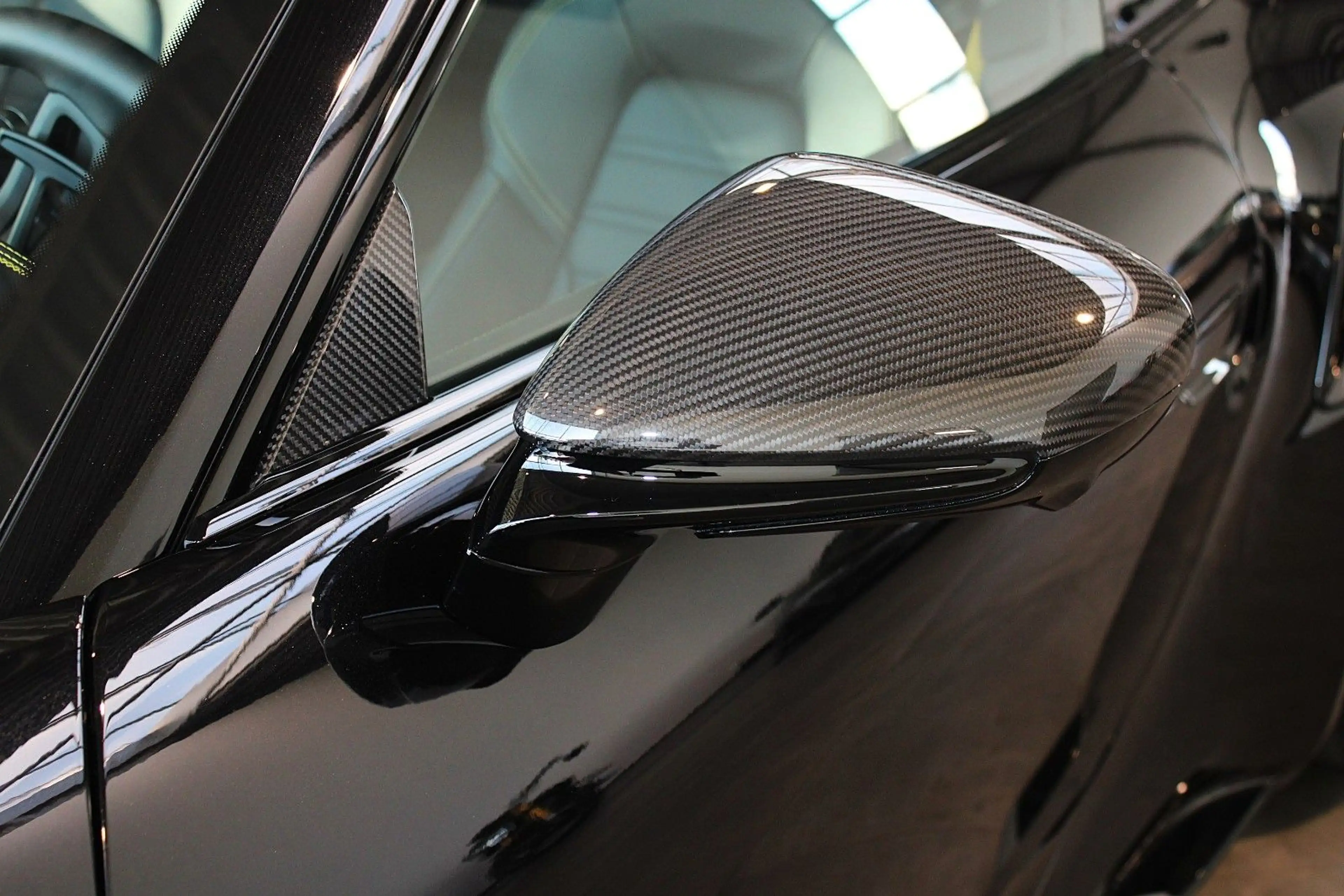 Porsche 911 TURBO S NEW EXKLUSIV SPORT-DESIGN CARBON — photo 6