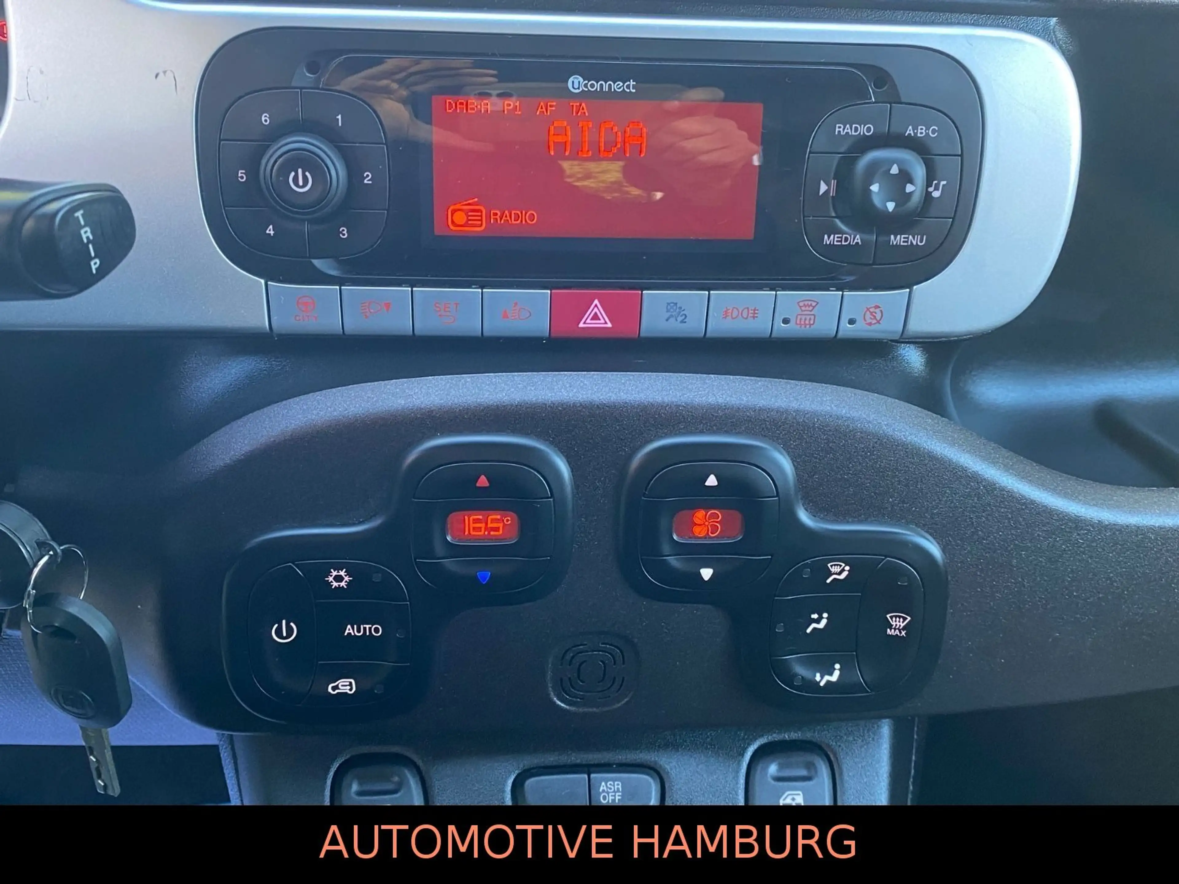 Fiat New Panda CROSS*Klima*Leder*Sitzheizung* — photo 9