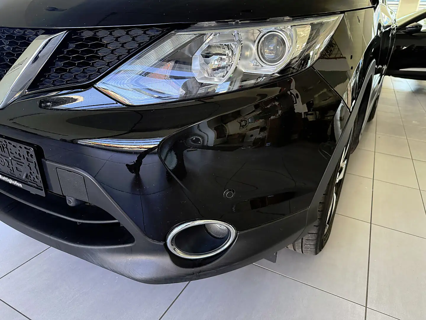 Nissan Qashqai 1,6 dCi N-Connecta Aut. Schwarz - 2