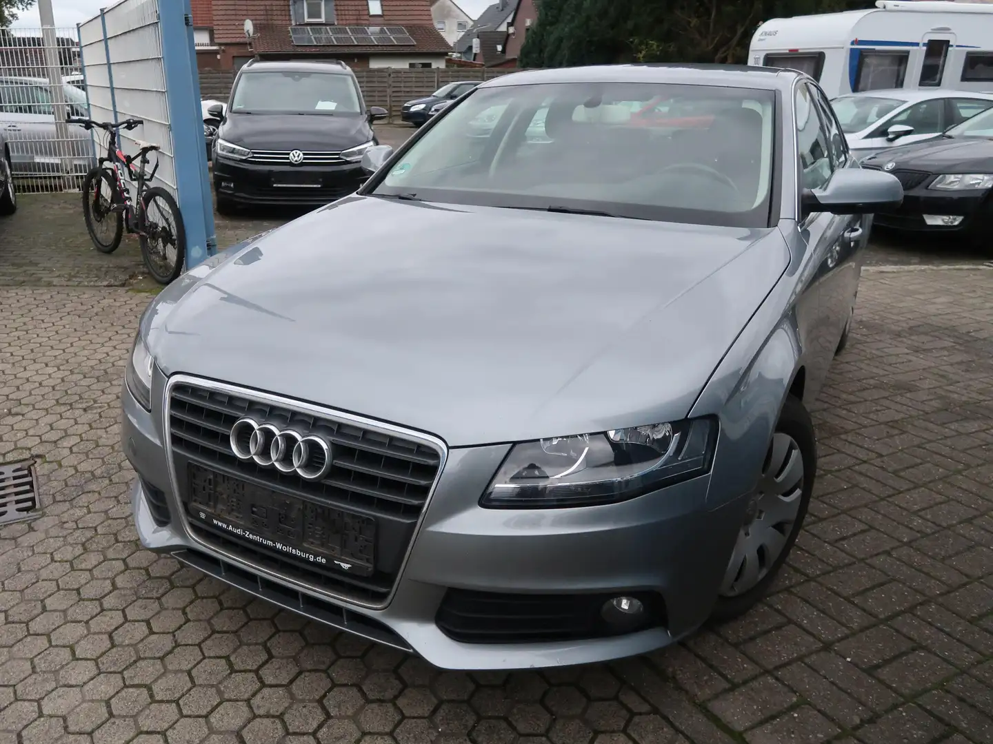Audi A4 2.0 TDi Ambiente Gris - 2