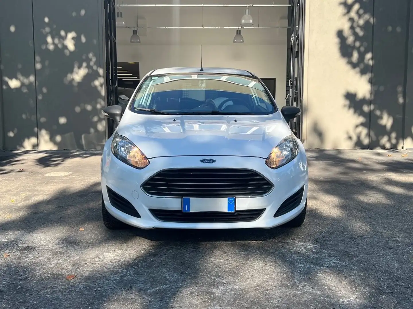 Ford Fiesta 1.5 TDCi 75CV 3 porte Van Entry Blanc - 2