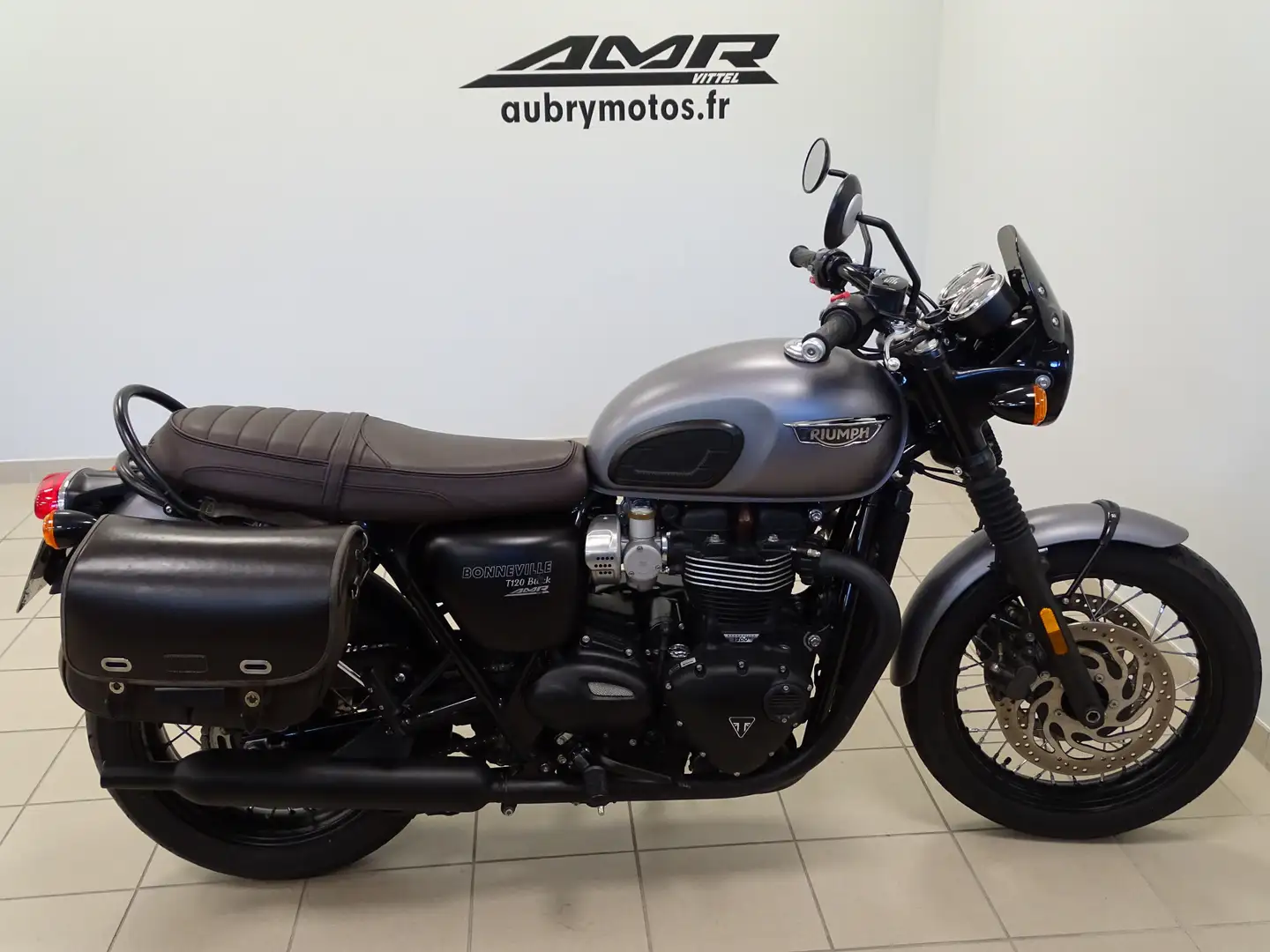 Triumph Bonneville T120 Gris - 2