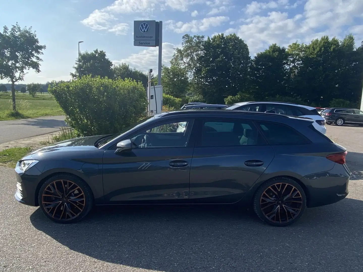 CUPRA Leon ST 1.4 TSI DSG eHybrid 19"-KUPFER+SAFE-DRIV Grau - 2