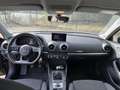 Audi A3 1.6 TDi Attraction Czarny - thumbnail 9