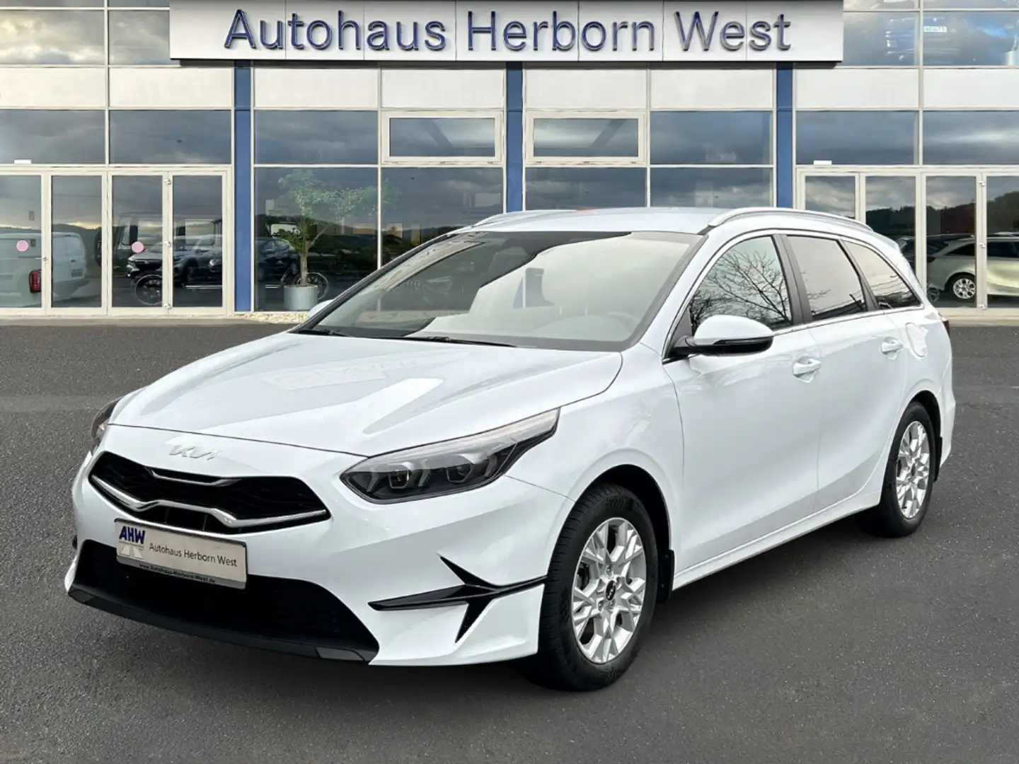 Kia Ceed SW / cee'd SW Sportswagon GOLD 1.5 T-GDI Automatik Navi Klimaaut Fehér - 1