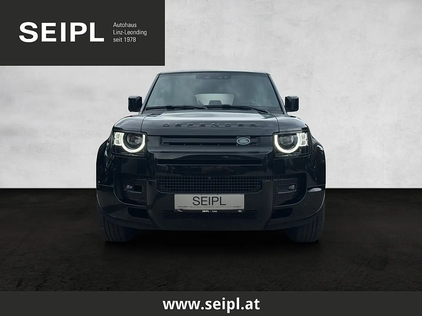 Land Rover Defender 110 P300e PHEV AWD X-Dynamic SE Aut. Zwart - 2