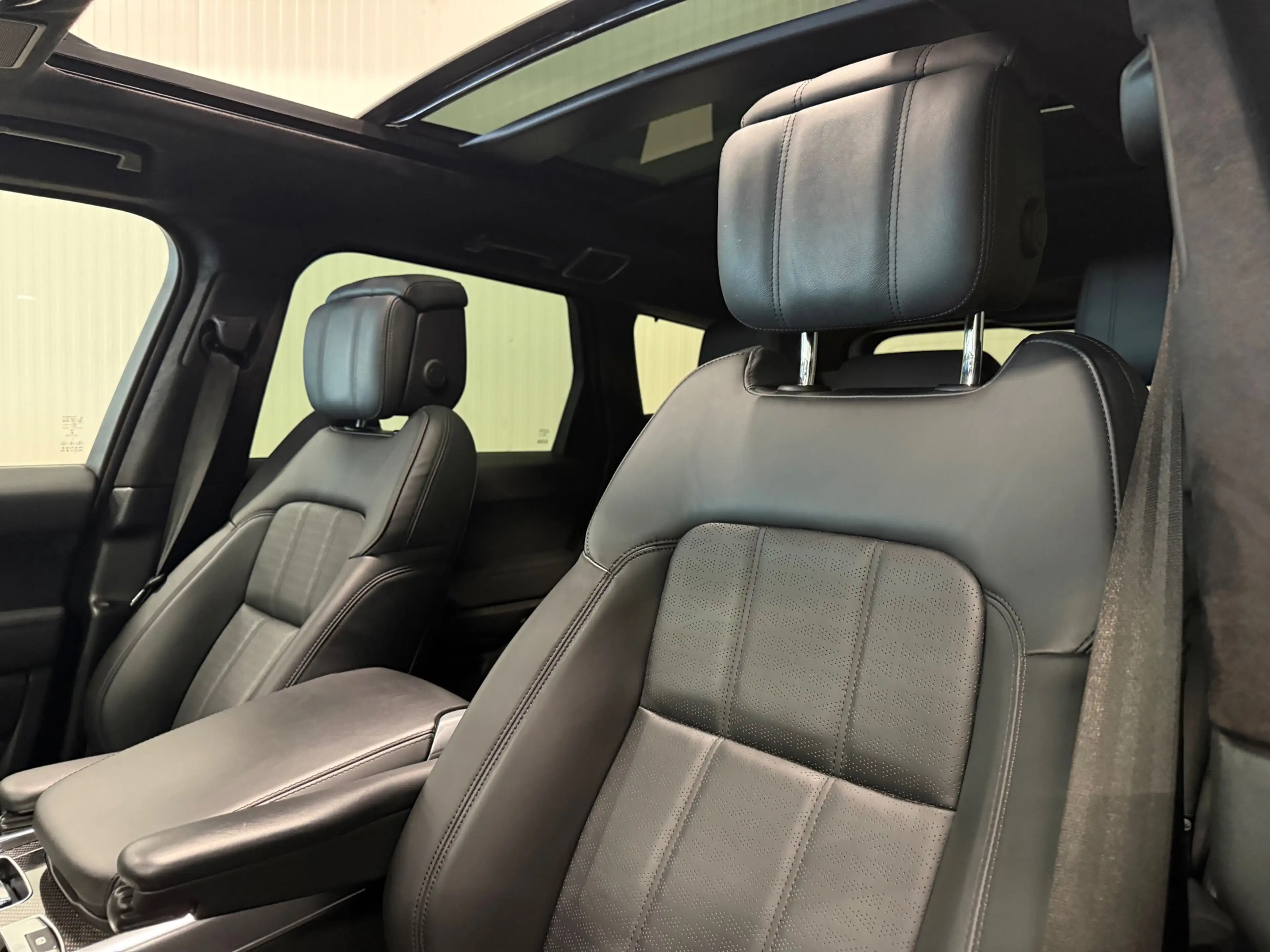 Land Rover Range Rover Sport 2.0 P400e Autobiography Dynamic | PANO | CARBON | — photo 4