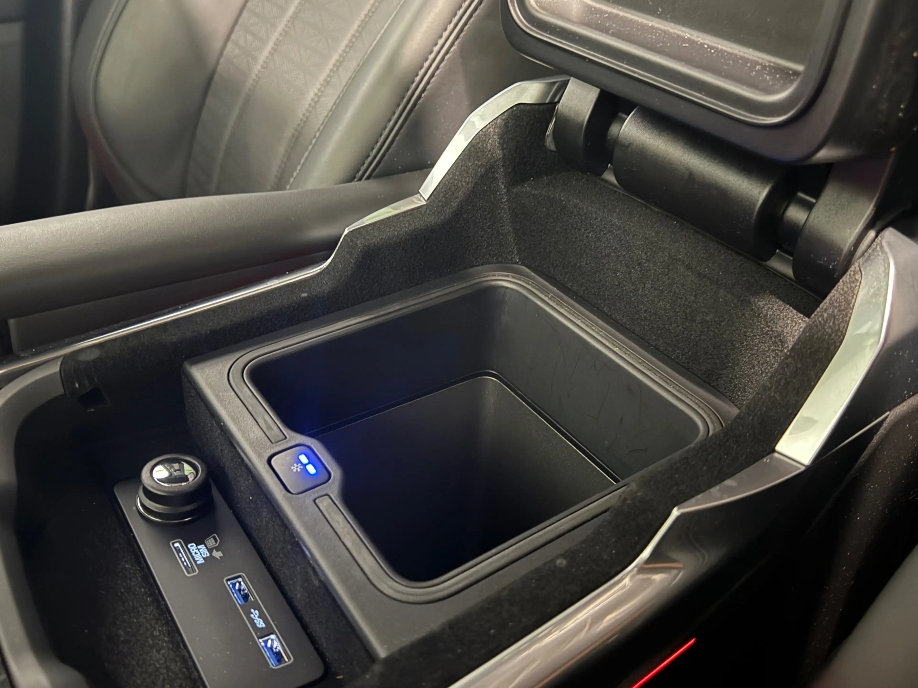 Land Rover Range Rover Sport 2.0 P400e Autobiography Dynamic | PANO | CARBON | — photo 21