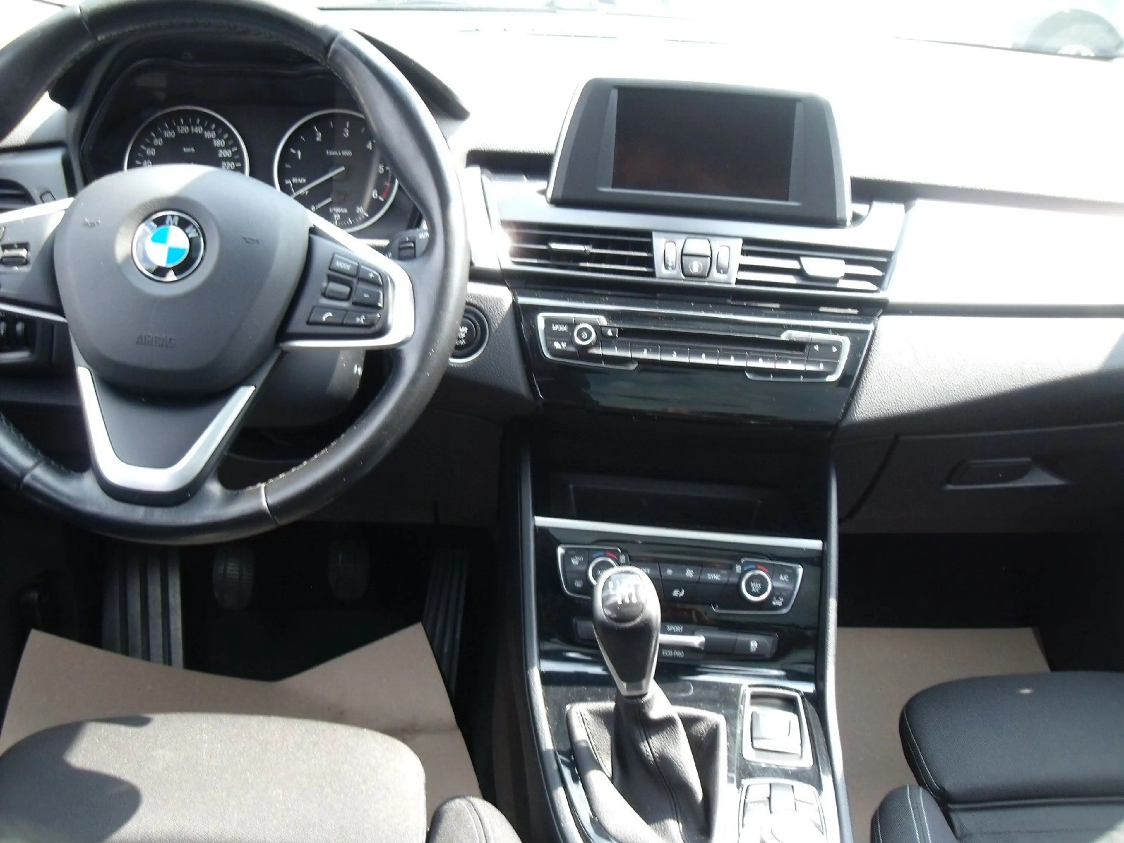 BMW 216 Gran Tourer 216 d Advantage — photo 12