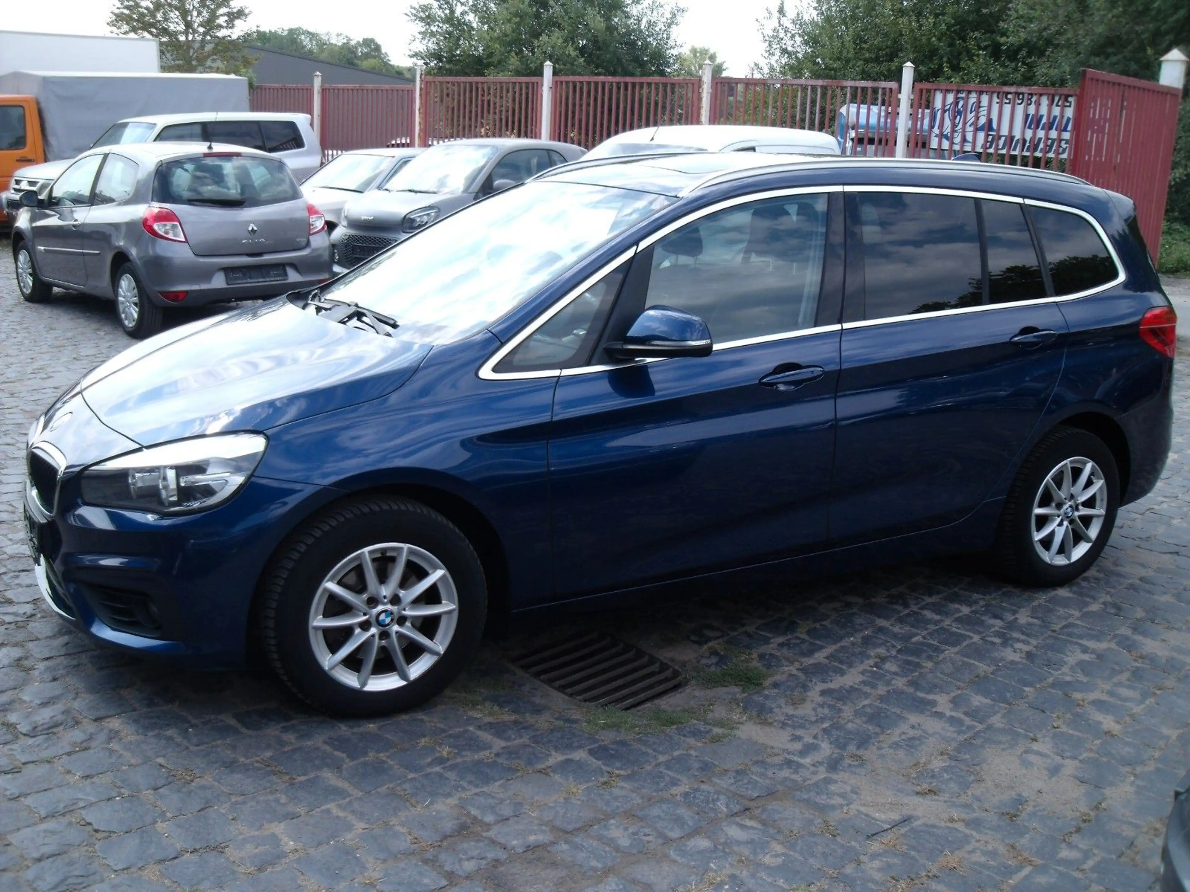 BMW 216 Gran Tourer 216 d Advantage — photo 4