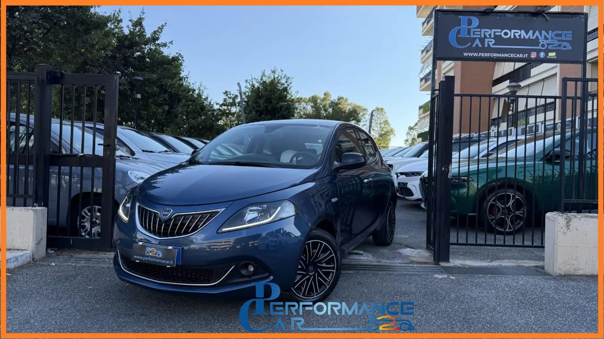 Lancia Ypsilon 1.0 FIREFLY S&S HYBRID GOLD*24M.G.*CARPLAY*LED*TEL Bleu - 1