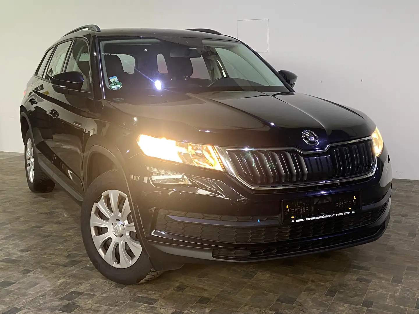 Skoda Kodiaq 1,4i 4x4 Active, 7 Sitzer, Navi, 1.Hand Zwart - 2