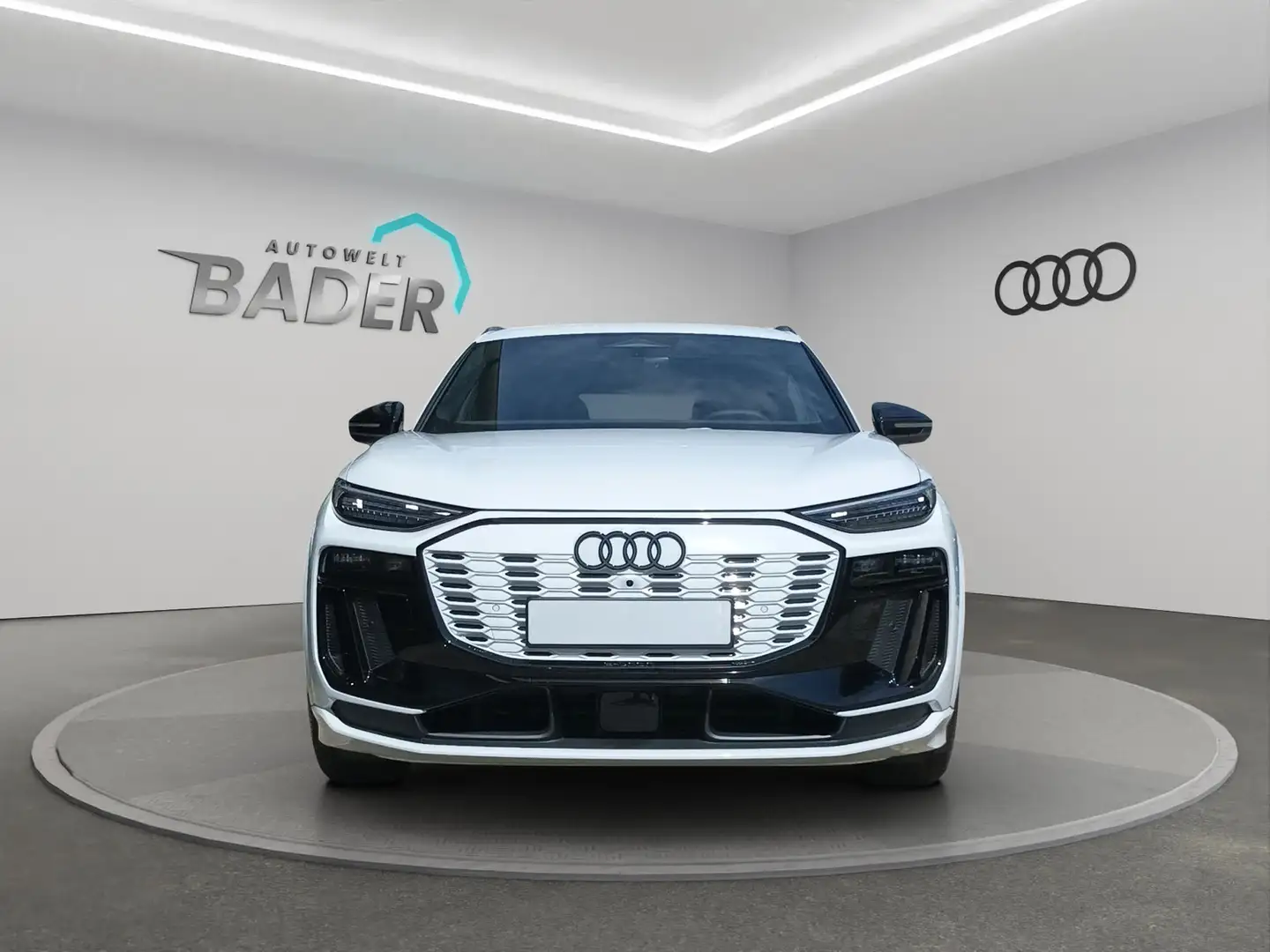 Audi Q6 e-tron quattro S Line B&O LFW HUD 2MMI Pano Blanc - 2