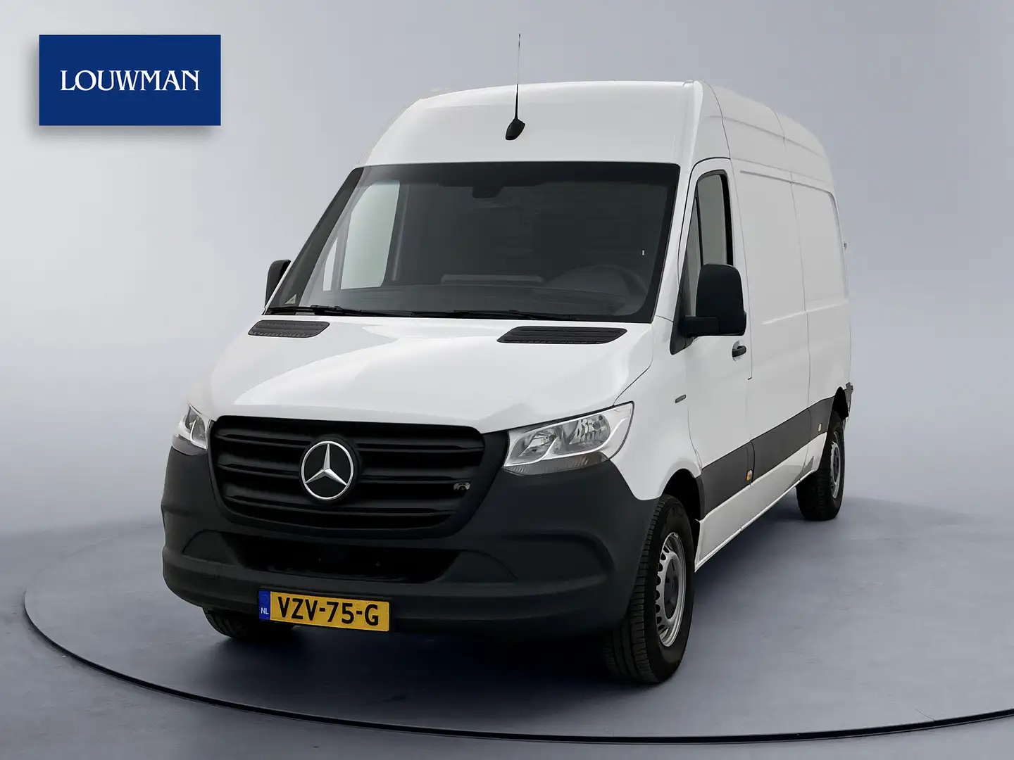 Mercedes-Benz eSprinter L2H2 55 kWh | incl. betimmering | lage k Weiß - 1