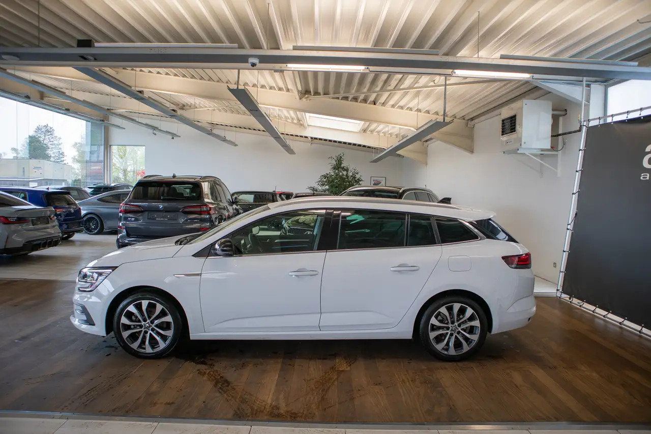 Renault Megane E-Tech PHEV, SW, CAMERA, KEYLESS, LED, AIRCO, NAVI 6
