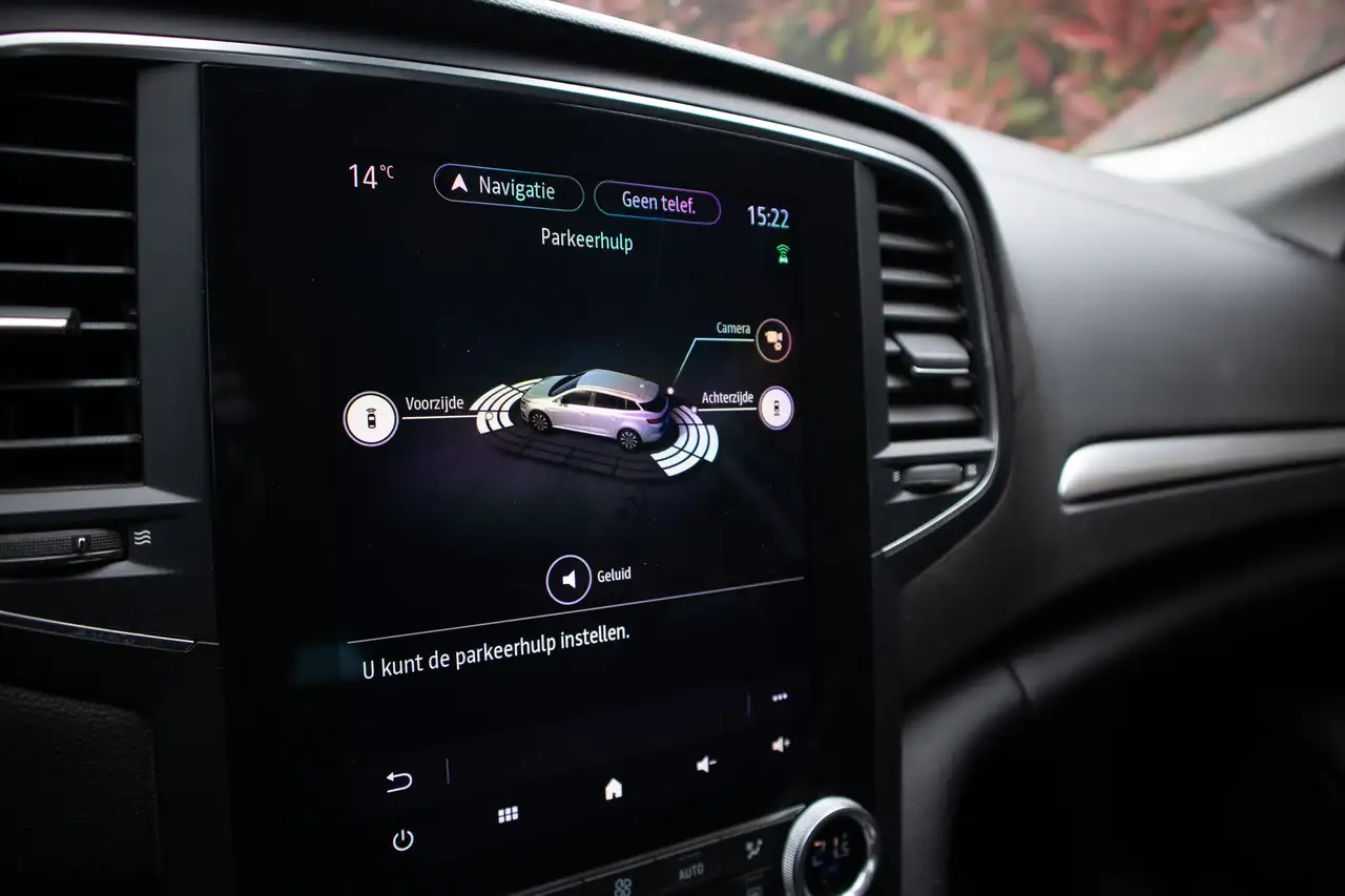 Renault Megane E-Tech PHEV, SW, CAMERA, KEYLESS, LED, AIRCO, NAVI 21