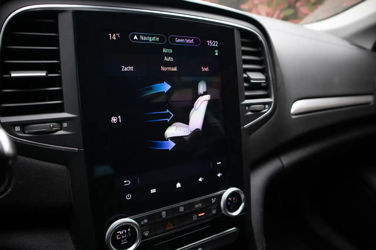 Renault Megane E-Tech PHEV, SW, CAMERA, KEYLESS, LED, AIRCO, NAVI 23
