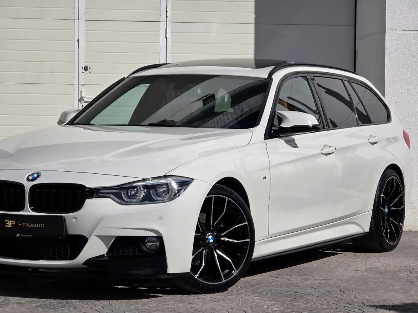 BMW 318 318d Touring Blanc - 2