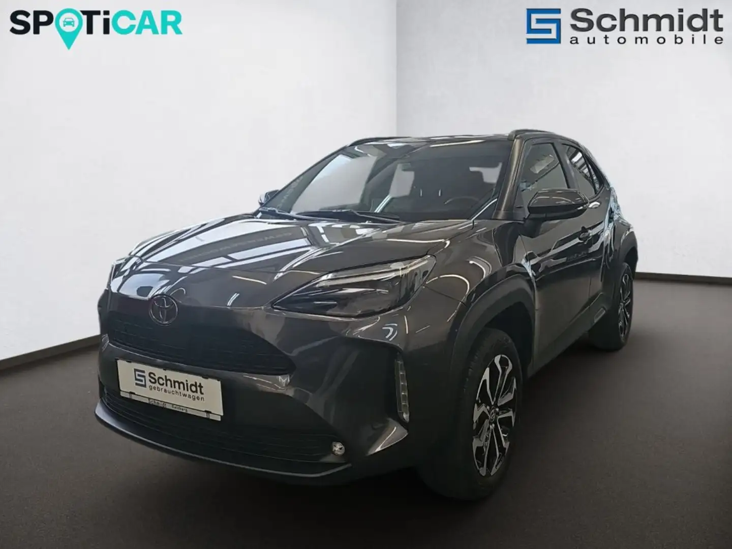 Toyota Yaris Cross Hybrid 1,5 VVT-i Active Drive Aut. mit AHK Grau - 1