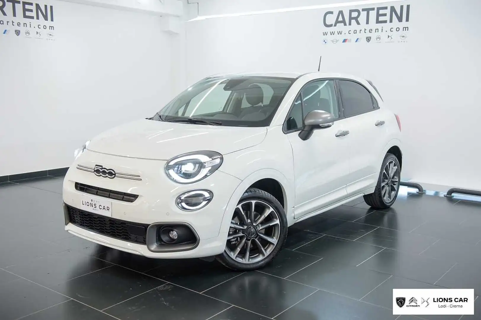Fiat 500X 1.5 T4 Hybrid 130 CV DCT Sport Dolcevita Weiß - 1