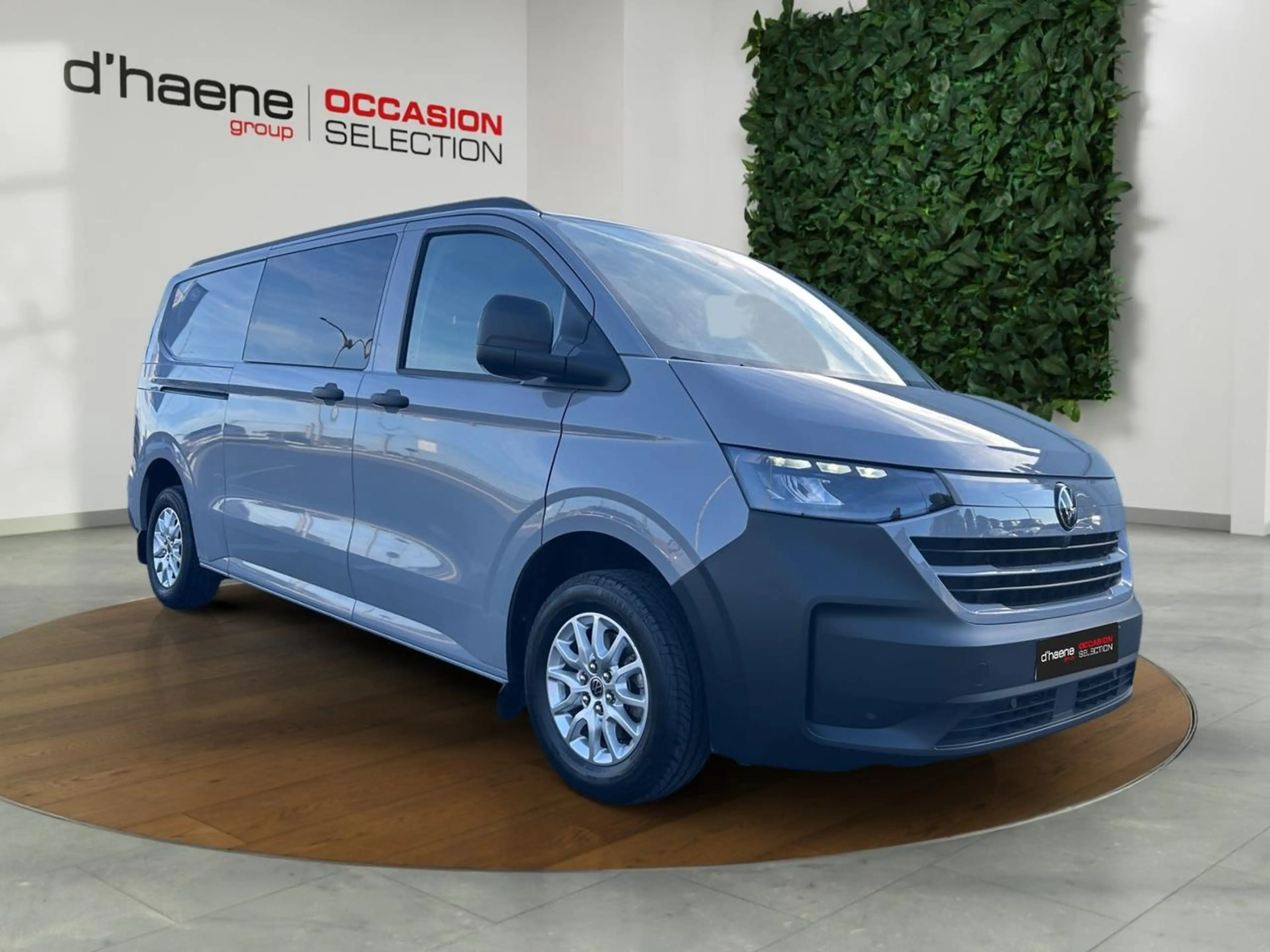 Volkswagen Transporter Transporter Double cabine Long  2,0 l 2,0 TDI  150ch Boîte automatique 8 vitesses — photo 2