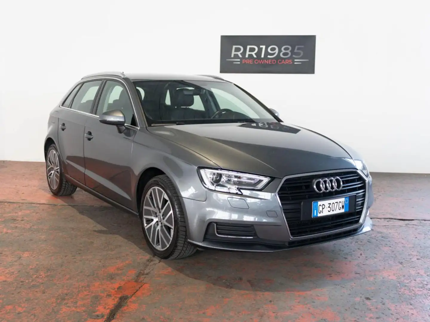 Audi A3 35 TSFI S-tronic Gris - 1