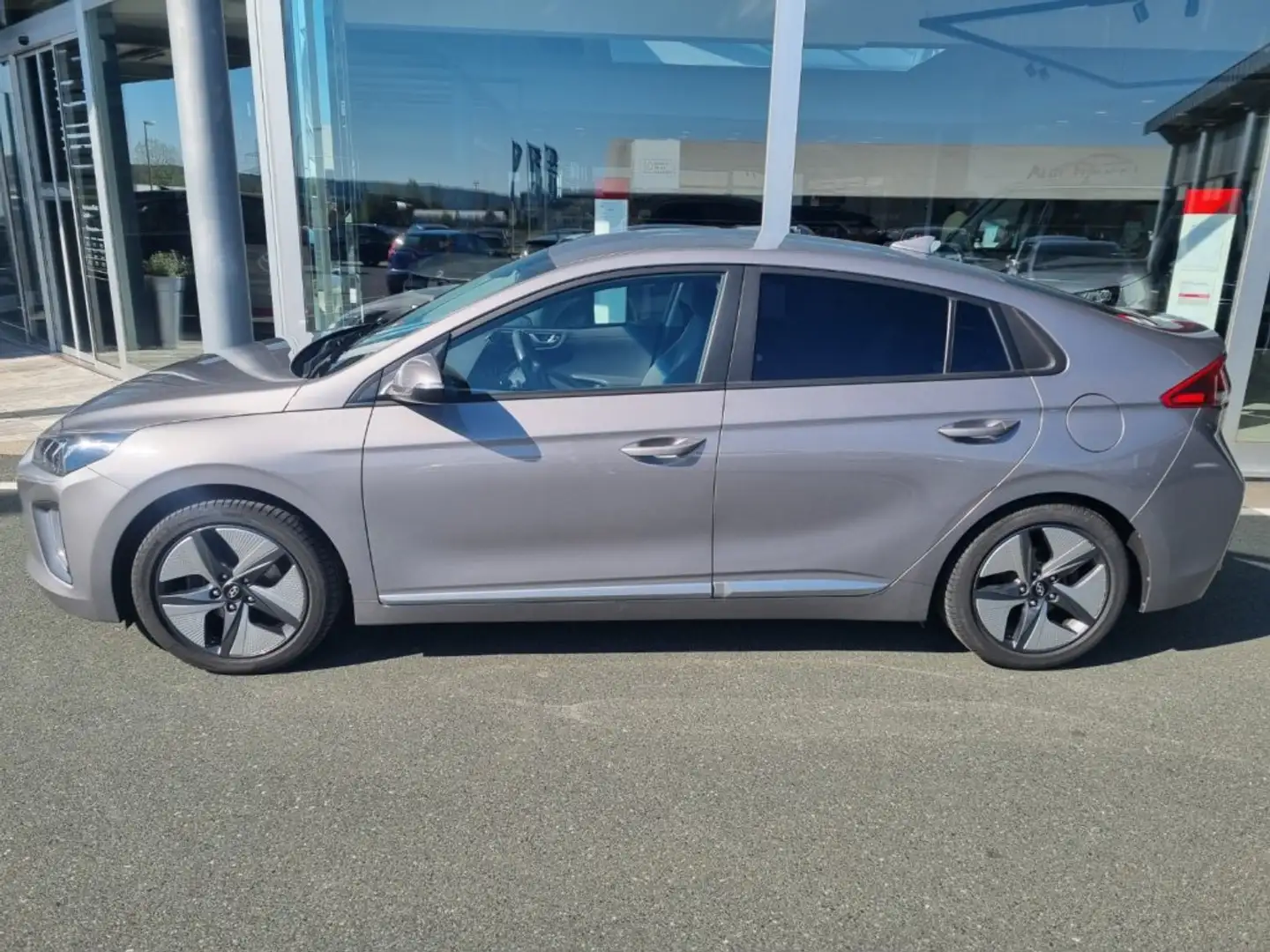 Hyundai IONIQ Edition 30 plus 1,6 GDi HEV i1hx1 Silber - 2
