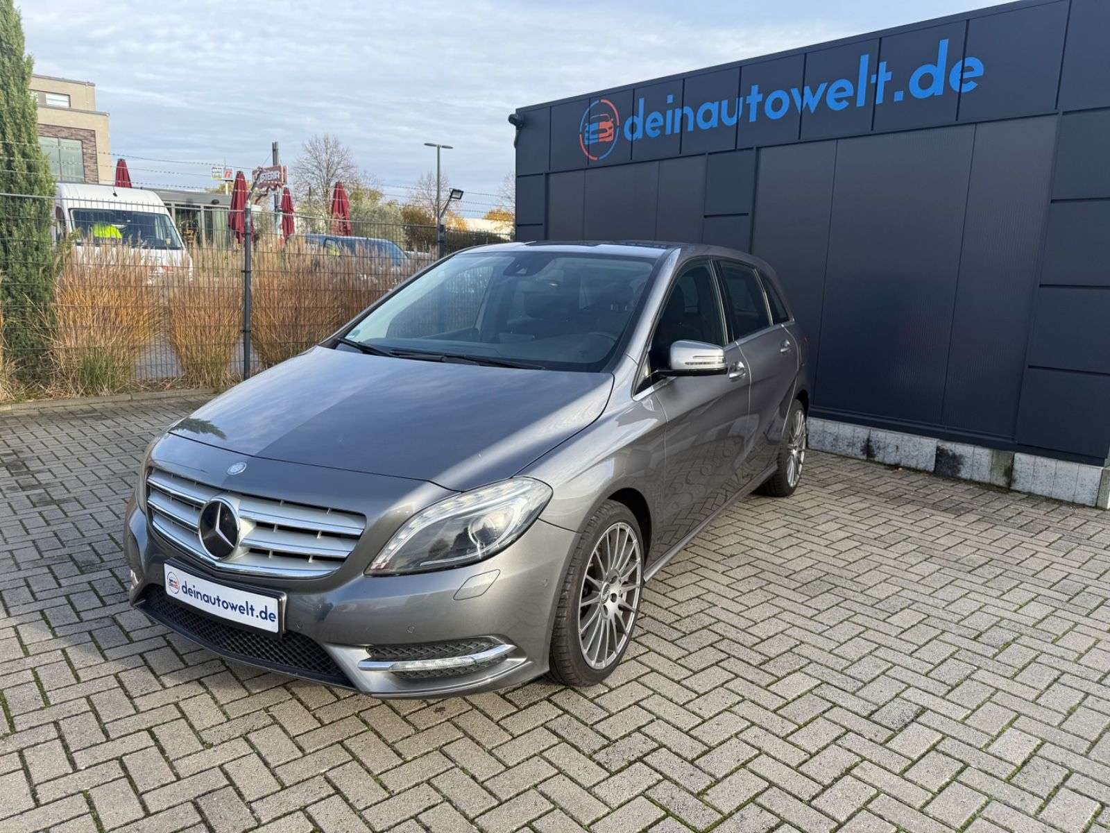 Second hand Mercedes Benz B-Class 250