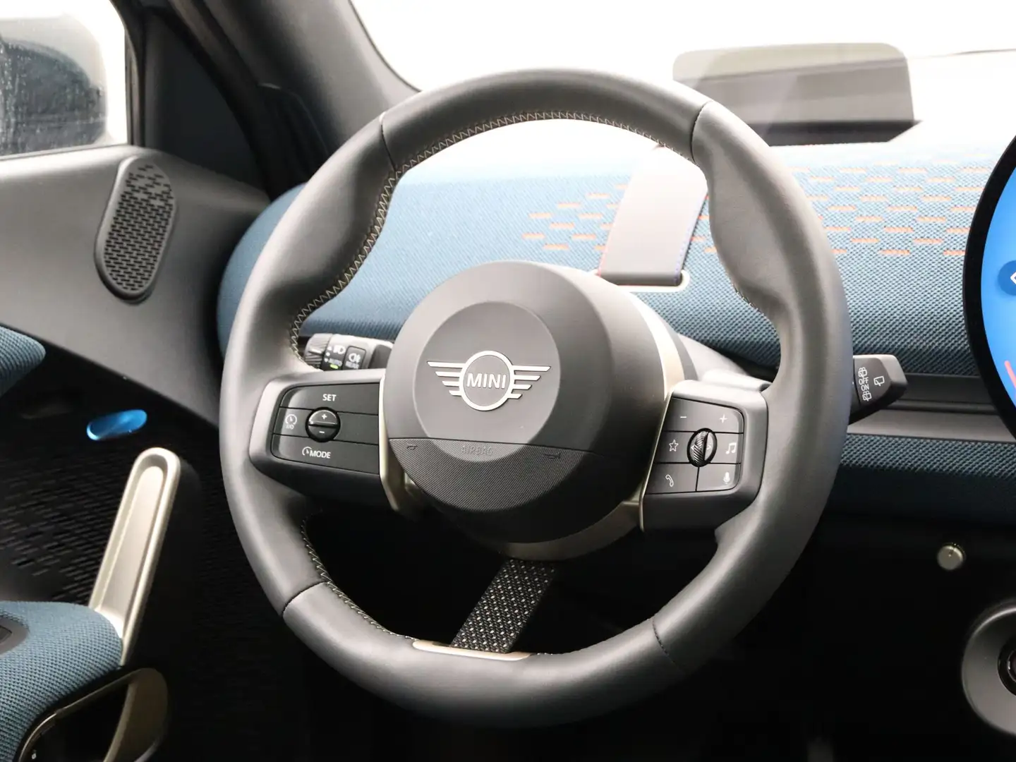 MINI Aceman E Favoured Pakket M Blau - 2