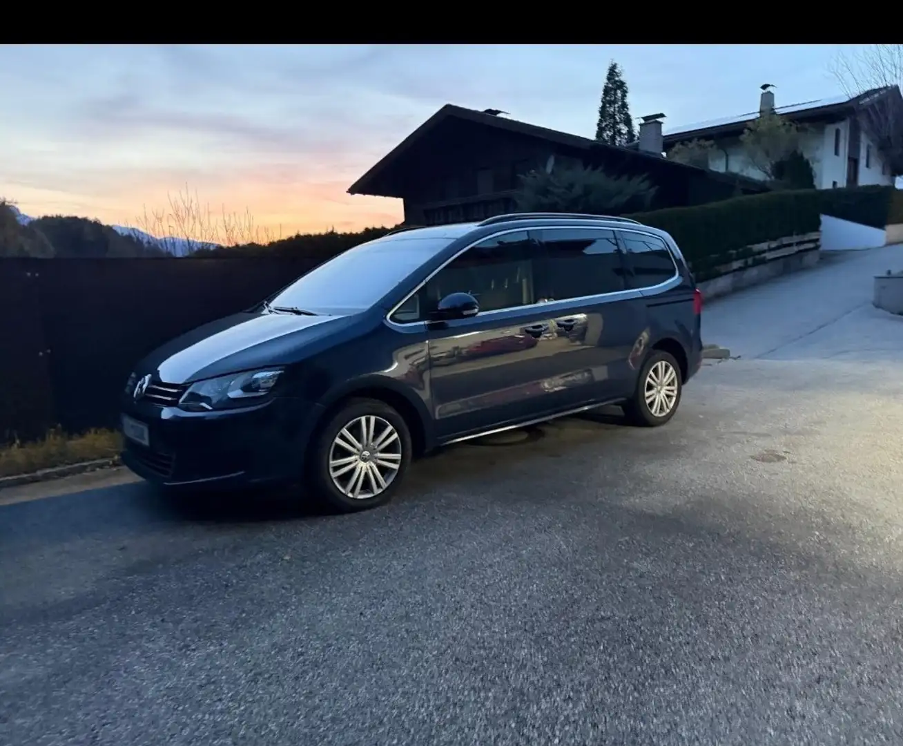 Volkswagen Sharan 2.0 TDI  BlueMotion Technology Comfortline - 1