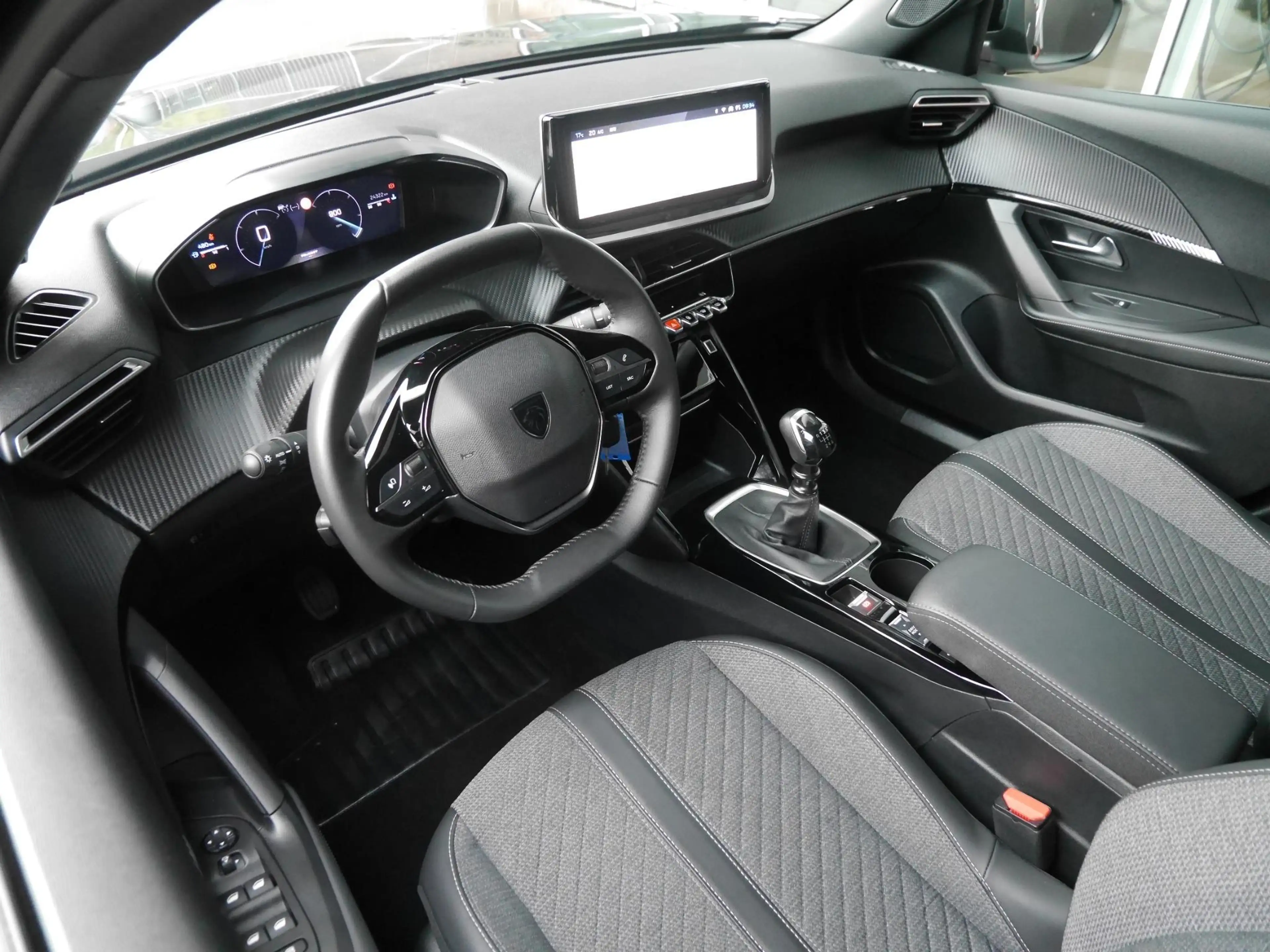 Peugeot 2008 1.2 PureTech 100 Allure | Trekhaak | Navigatie | C — photo 9