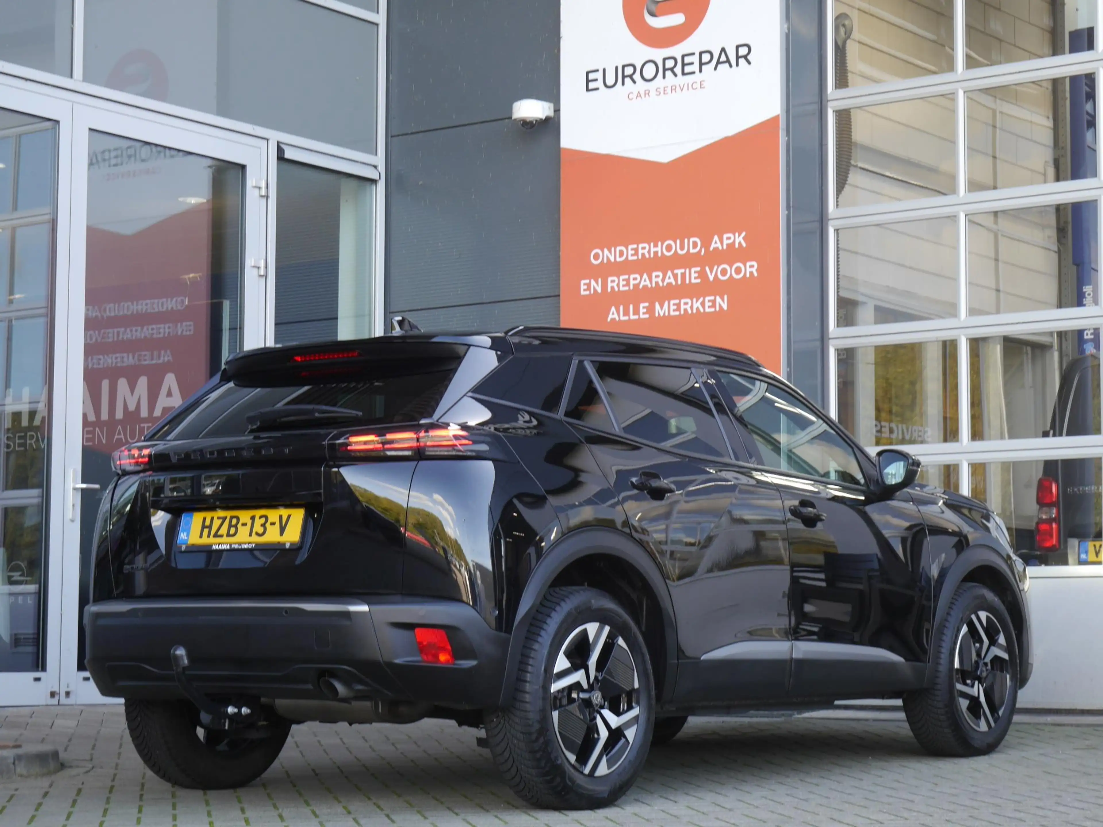 Peugeot 2008 1.2 PureTech 100 Allure | Trekhaak | Navigatie | C — photo 5