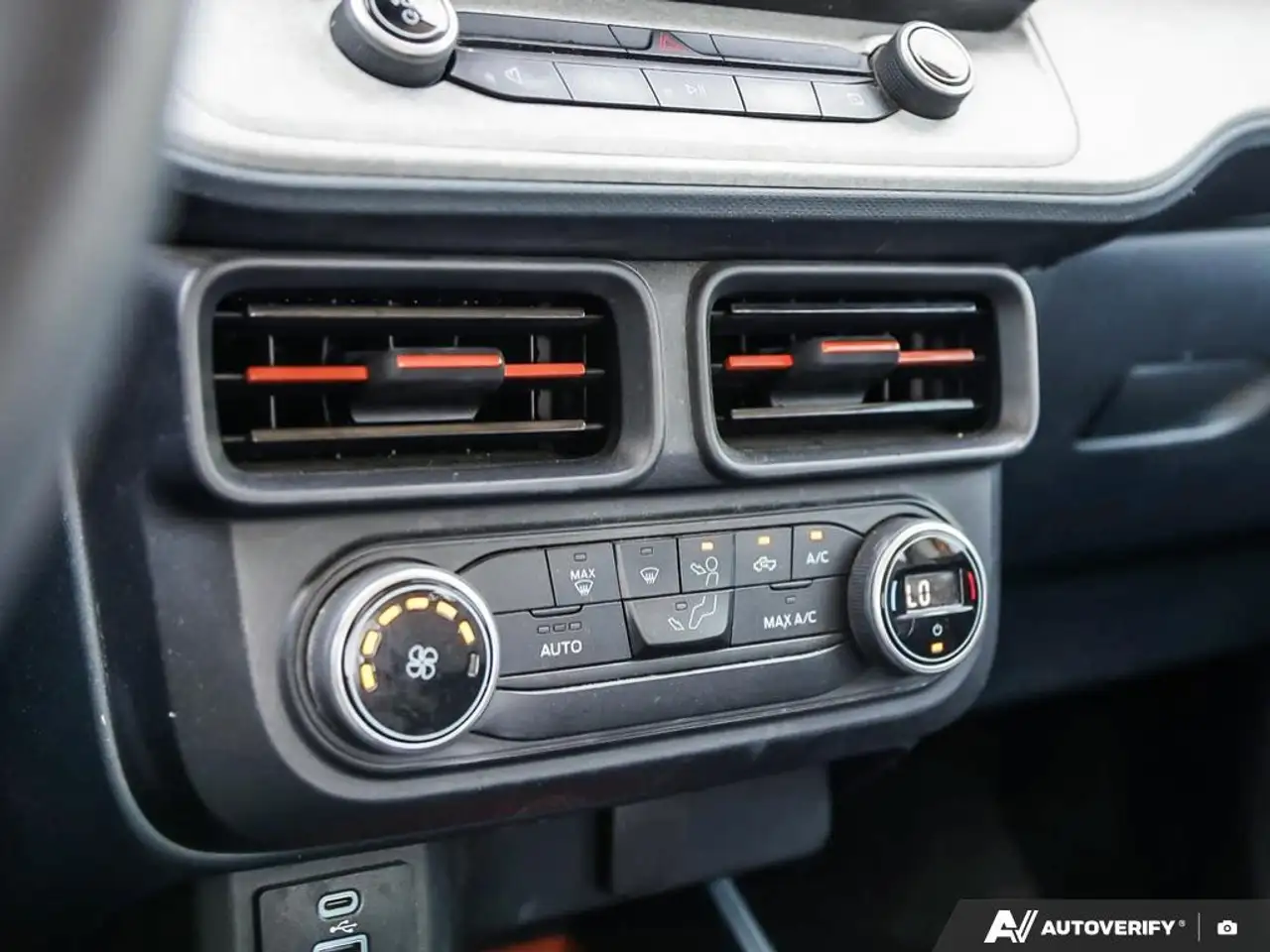 Ford Maverick снимка Ford Maverick
