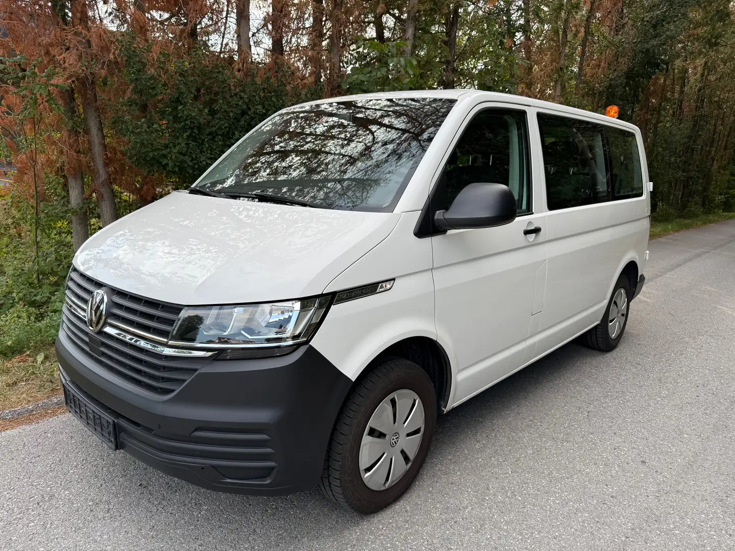 Volkswagen T6.1 Caravelle FWD Trendline Weiß - 1