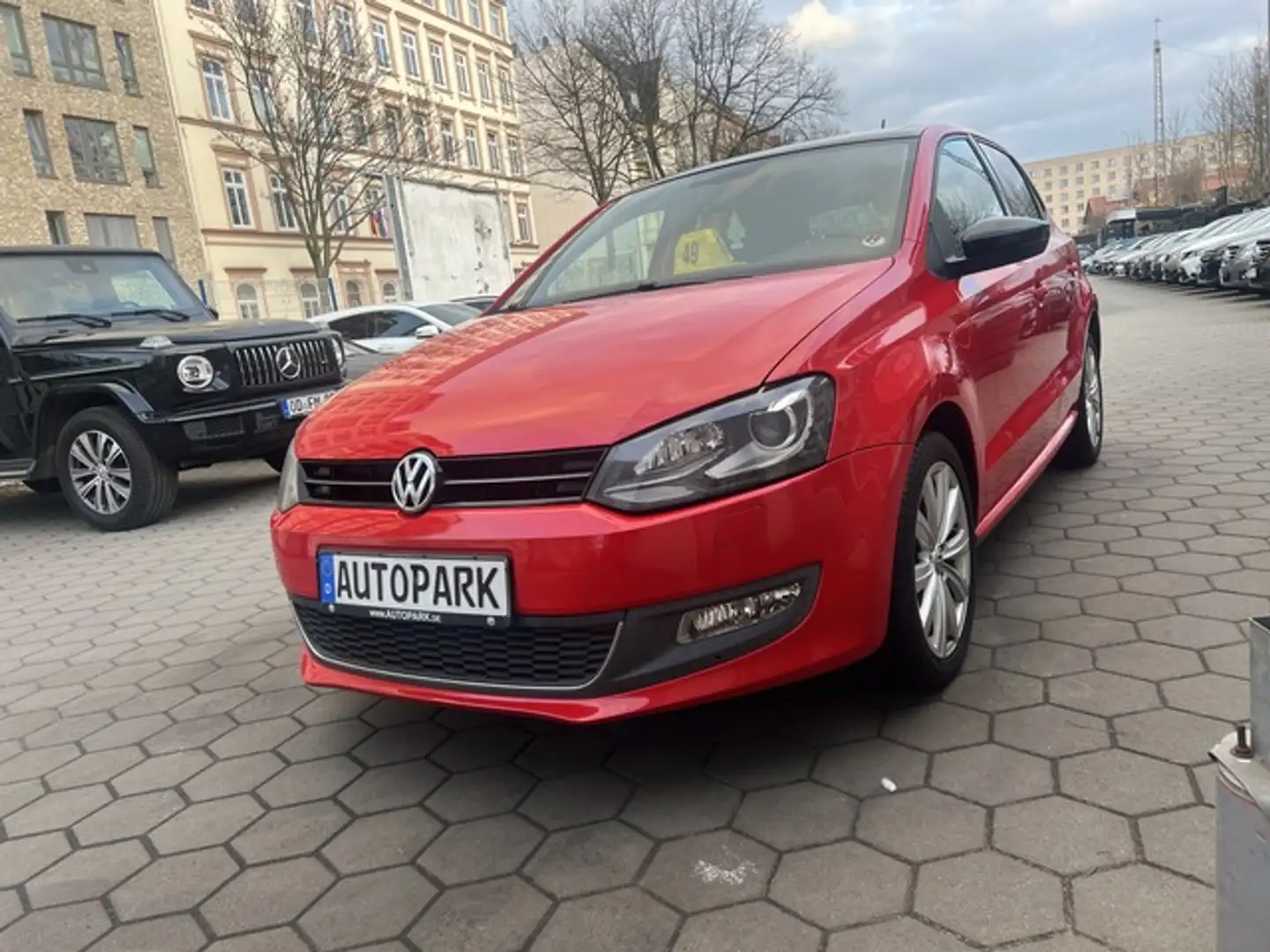 Volkswagen Polo 1.2 TSI Comfortline Limousine*5 Türig*Navi Rot - 2