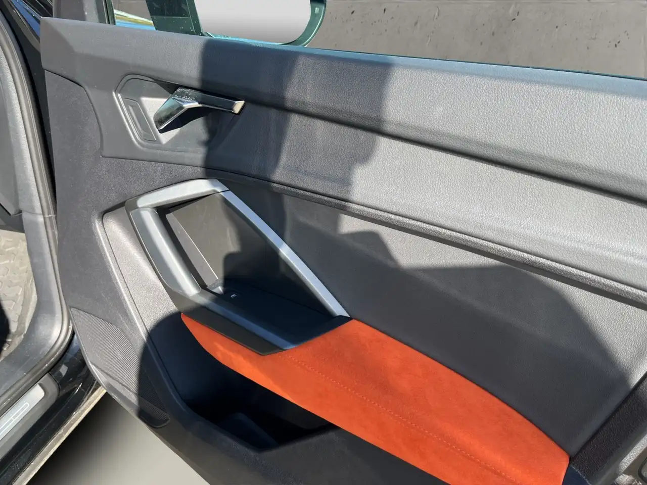 Audi Q3 1.4 TFSI e S line 45 e 180(245) kW(PS) S tron 15