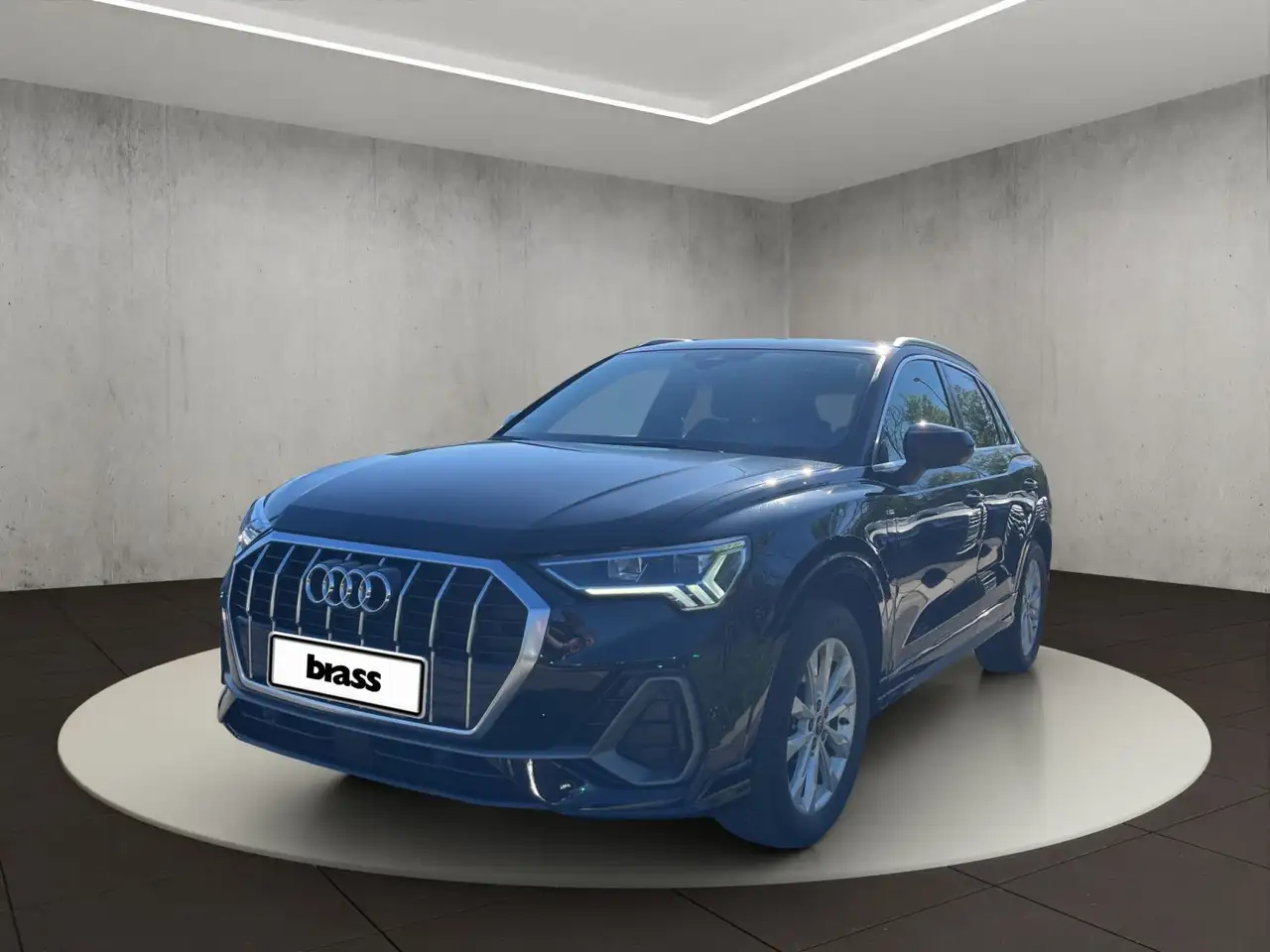 Audi Q3 1.4 TFSI e S line 45 e 180(245) kW(PS) S tron