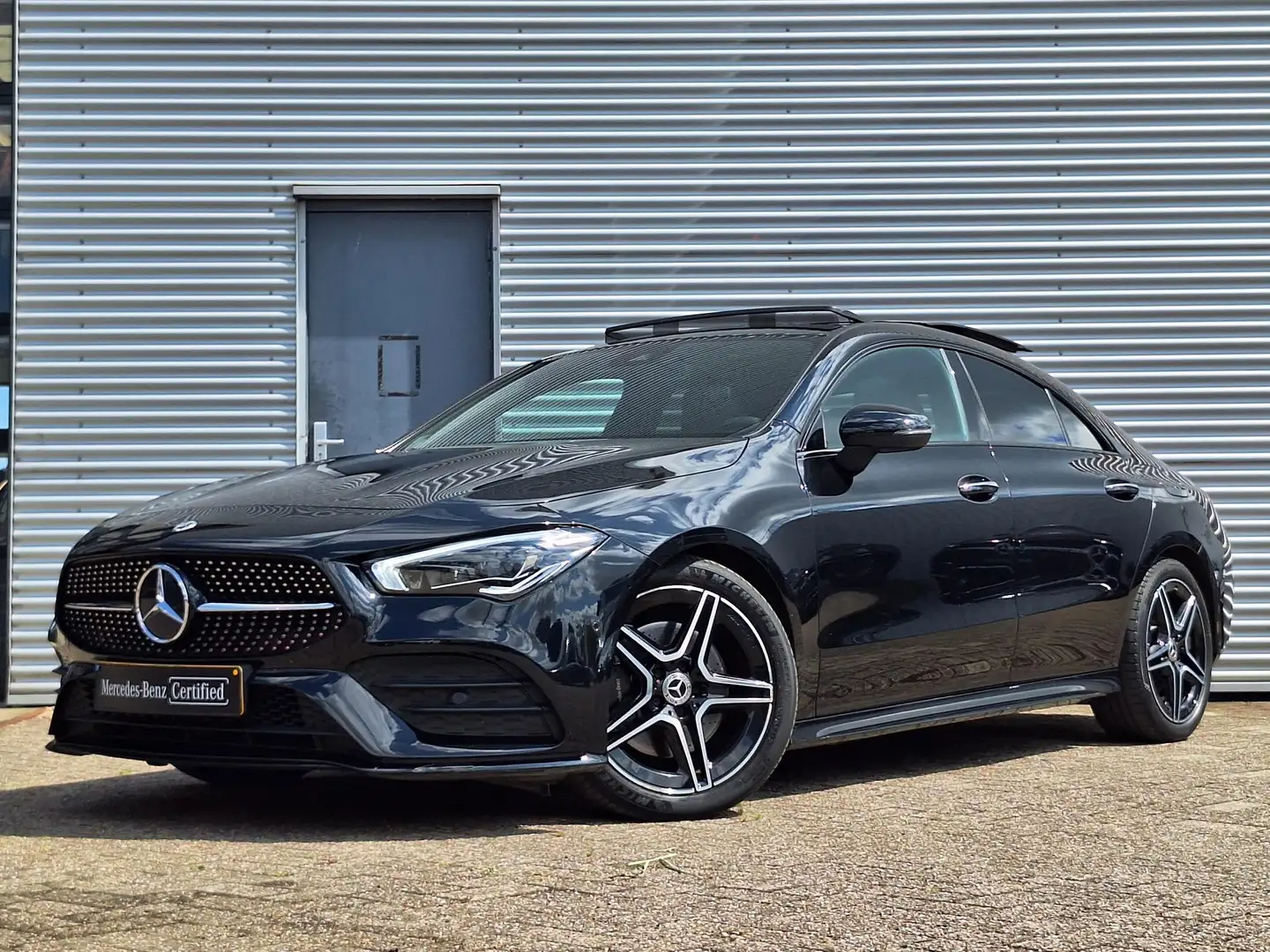 Mercedes-Benz CLA 200 Business Solution AMG | Panoramadak | Night pakket Zwart - 2