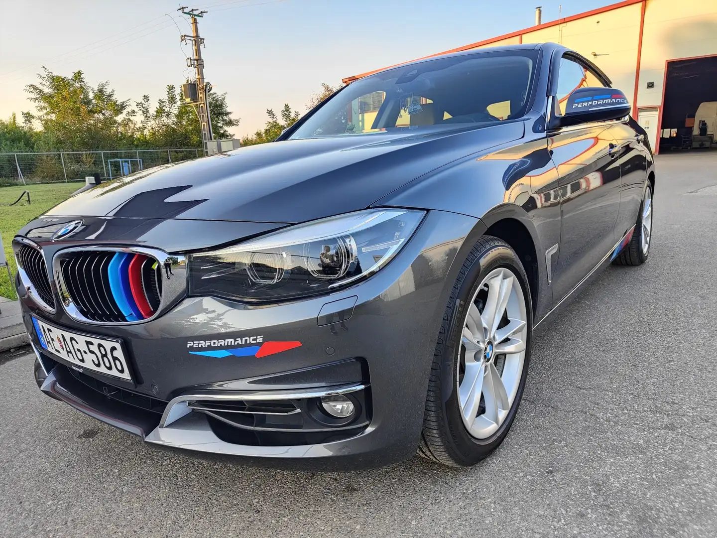 BMW 330 330d GT Aut. Sport Line - 1