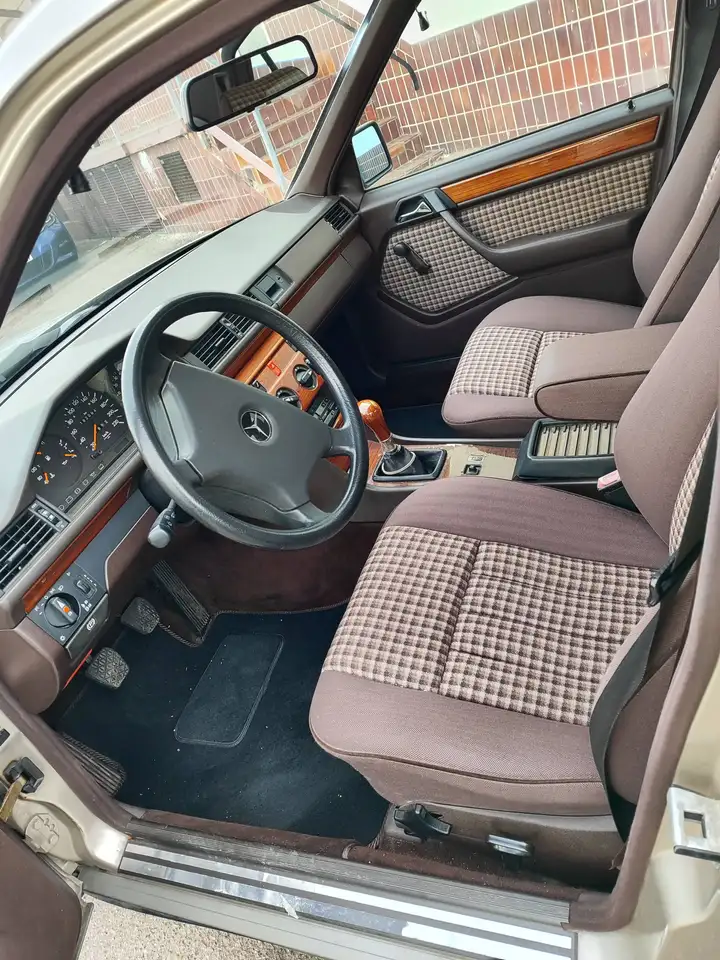 Mercedes-Benz 200 E Klasse, foto 8