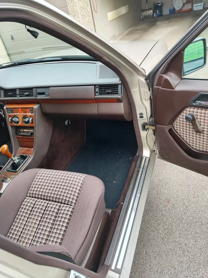 Mercedes-Benz 200 E Klasse, foto 9